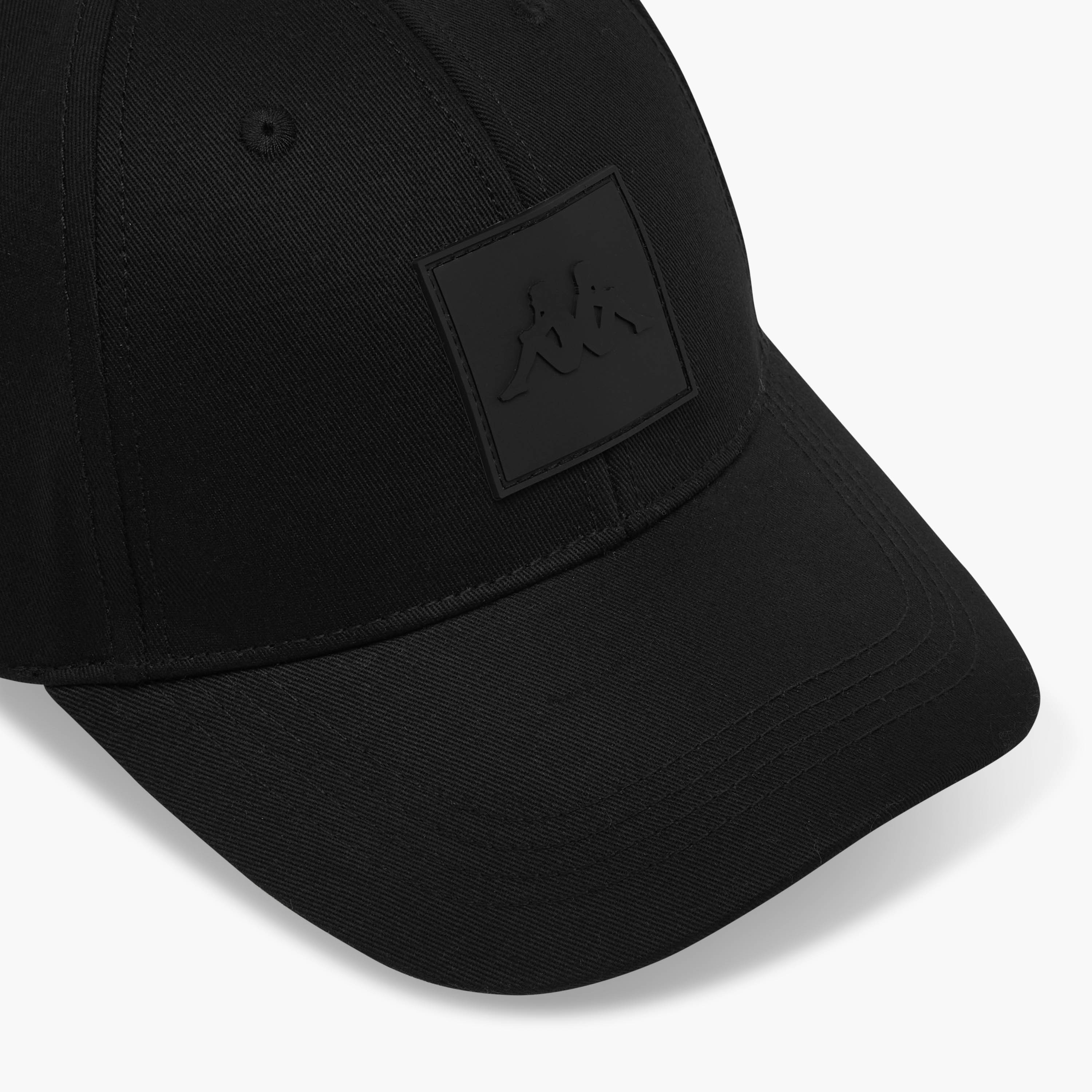 كاب بتفاصيل نقوش شعار للرجال من كابا-men-caps-image-6