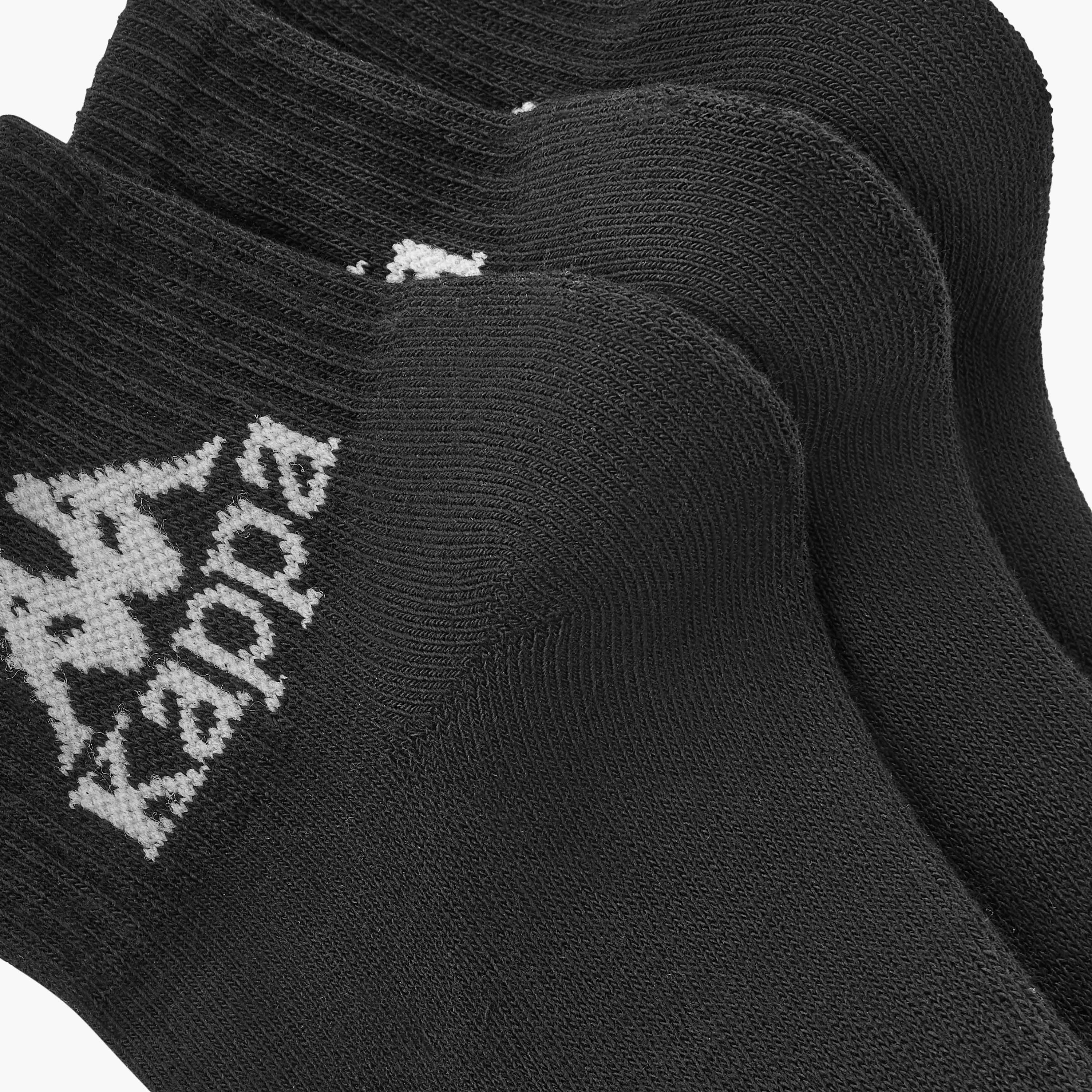 طقم من 3 جوارب رجالية طول الكاحل من كابا-men-socks-image-4