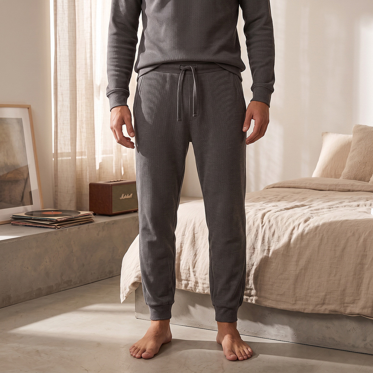 طقم بيجاما وسويت شيرت بارز الملمس-men-clothing-nightwear-sets-image-4