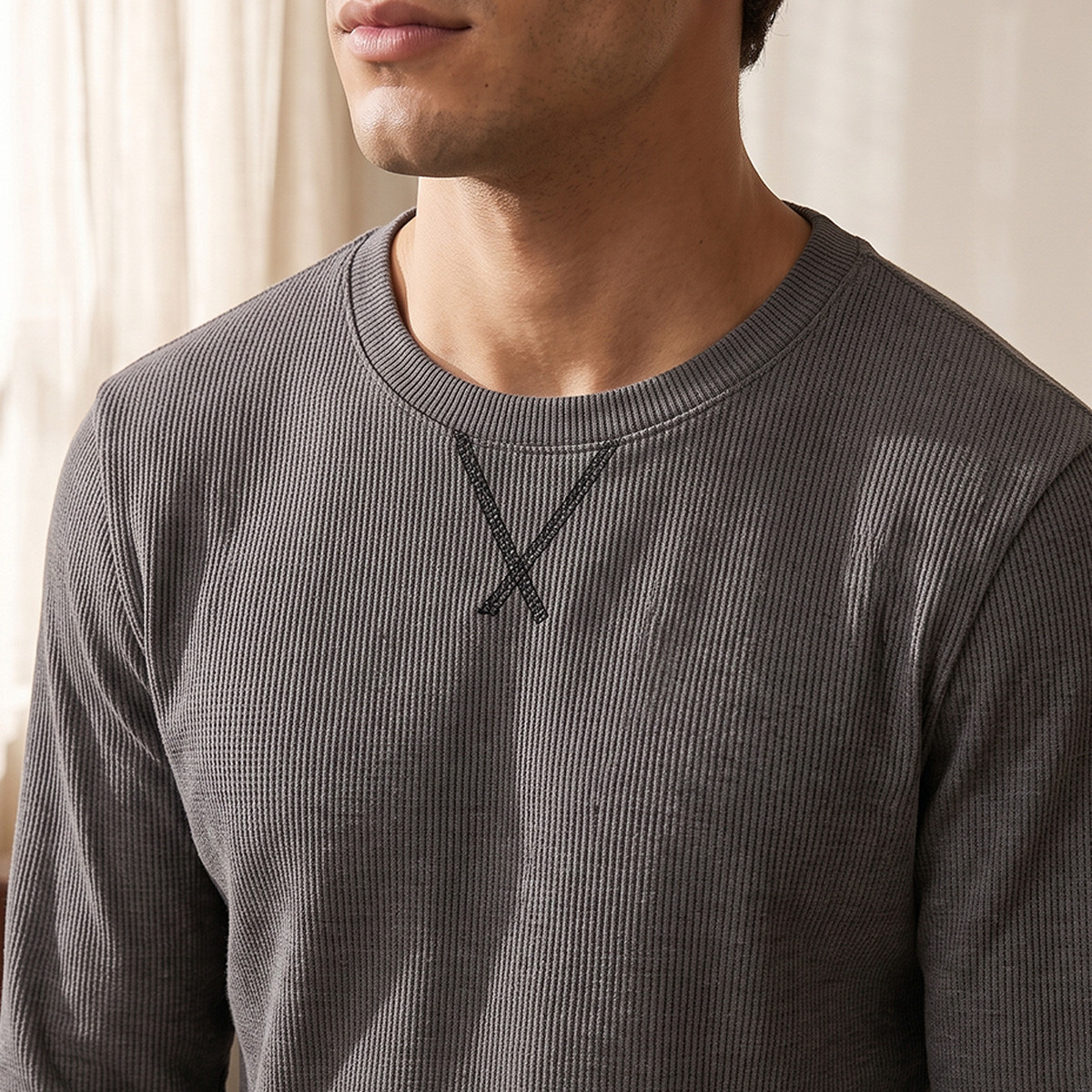 طقم بيجاما وسويت شيرت بارز الملمس-men-clothing-nightwear-sets-image-6