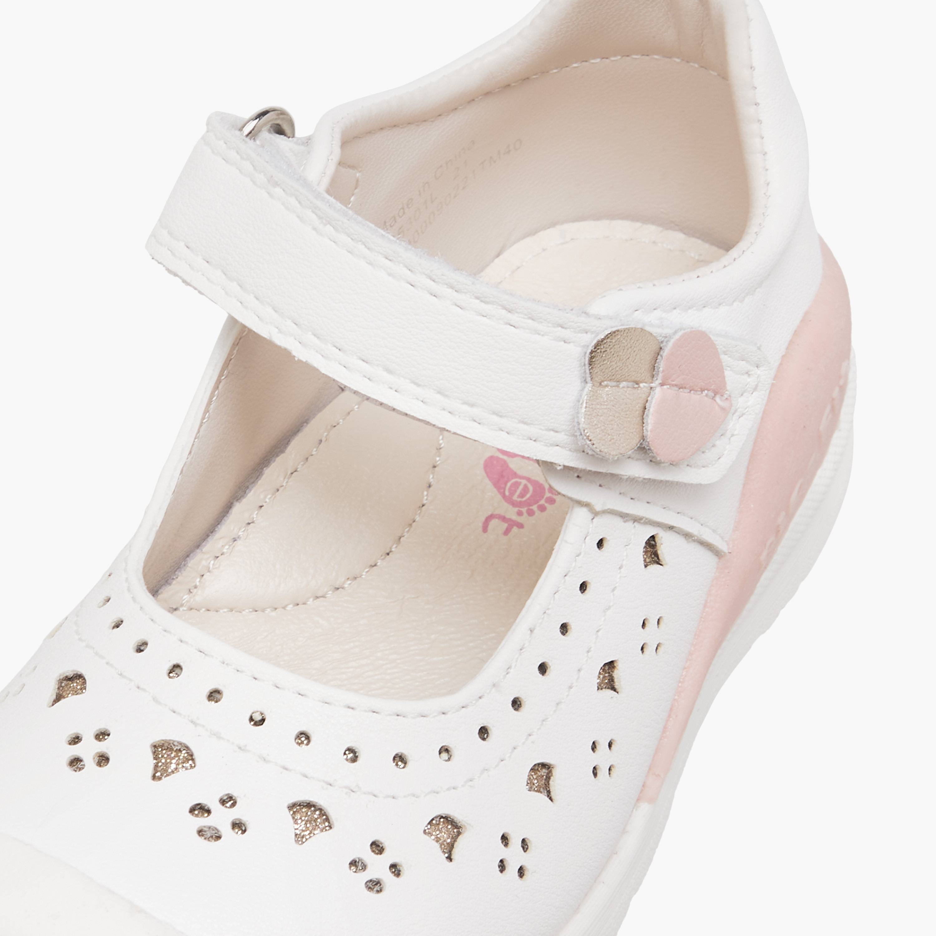 حذاء ماري جين بتفاصيل مفرّغة من بيرفيت-girls-shoes-maryjanes-image-5