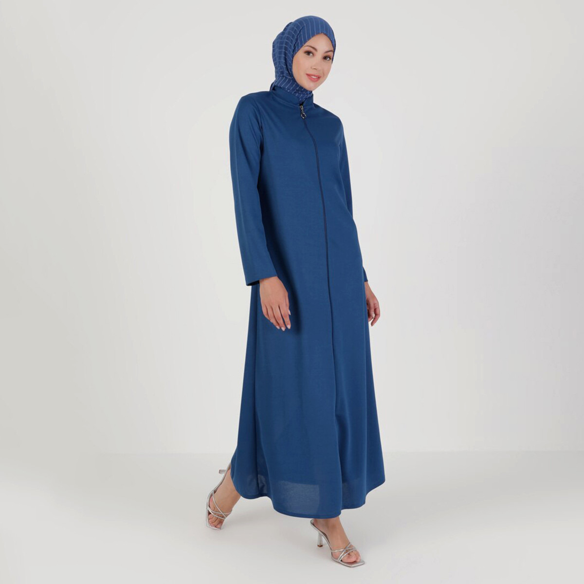 Women Solid Front Zipper Abaya Miss Cazibe By Modanisa-women-arabicclothing-abayas-image-1