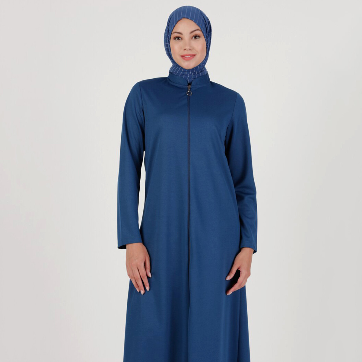 Women Solid Front Zipper Abaya Miss Cazibe By Modanisa-women-arabicclothing-abayas-image-2
