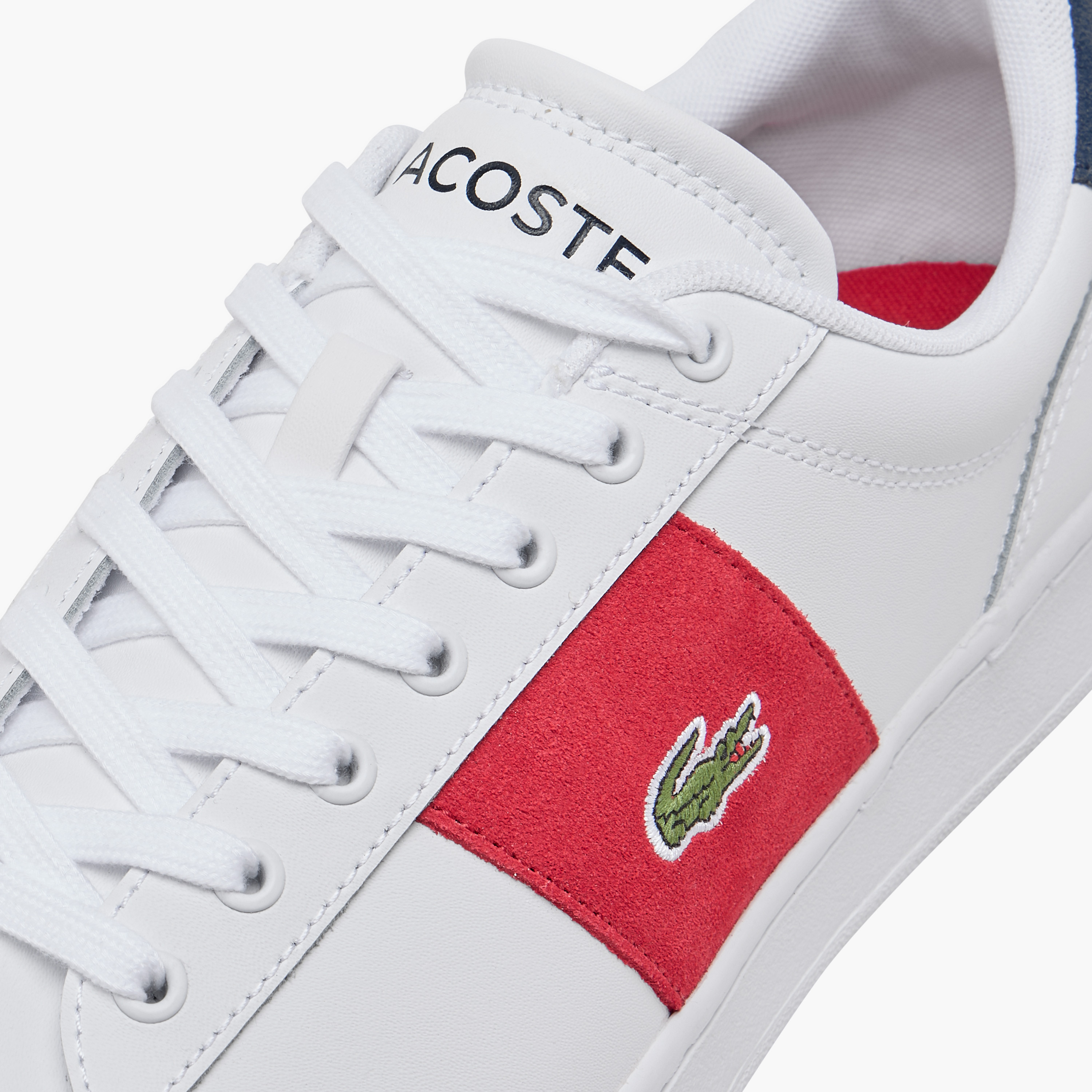 حذاء سنيكرز برباط إغلاق وزخارف شعار للرجال من لاكوست-men-shoes-sneakers-image-4