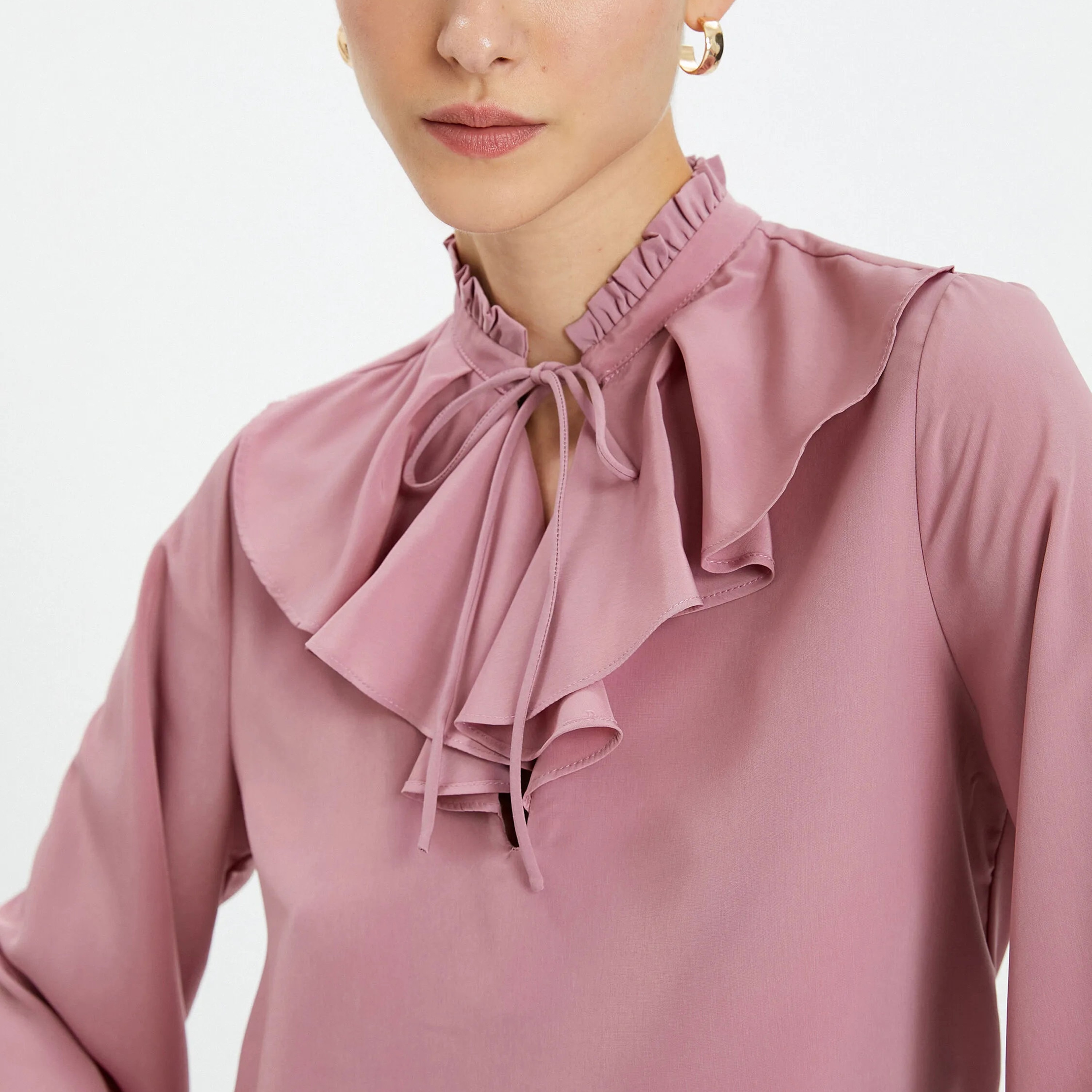 بلوزة بفتحة رقبة مكشكشة باللون الوردي للنساء من كوتون-women-clothing-plussize-shirtsandblouses-blouses-image-4