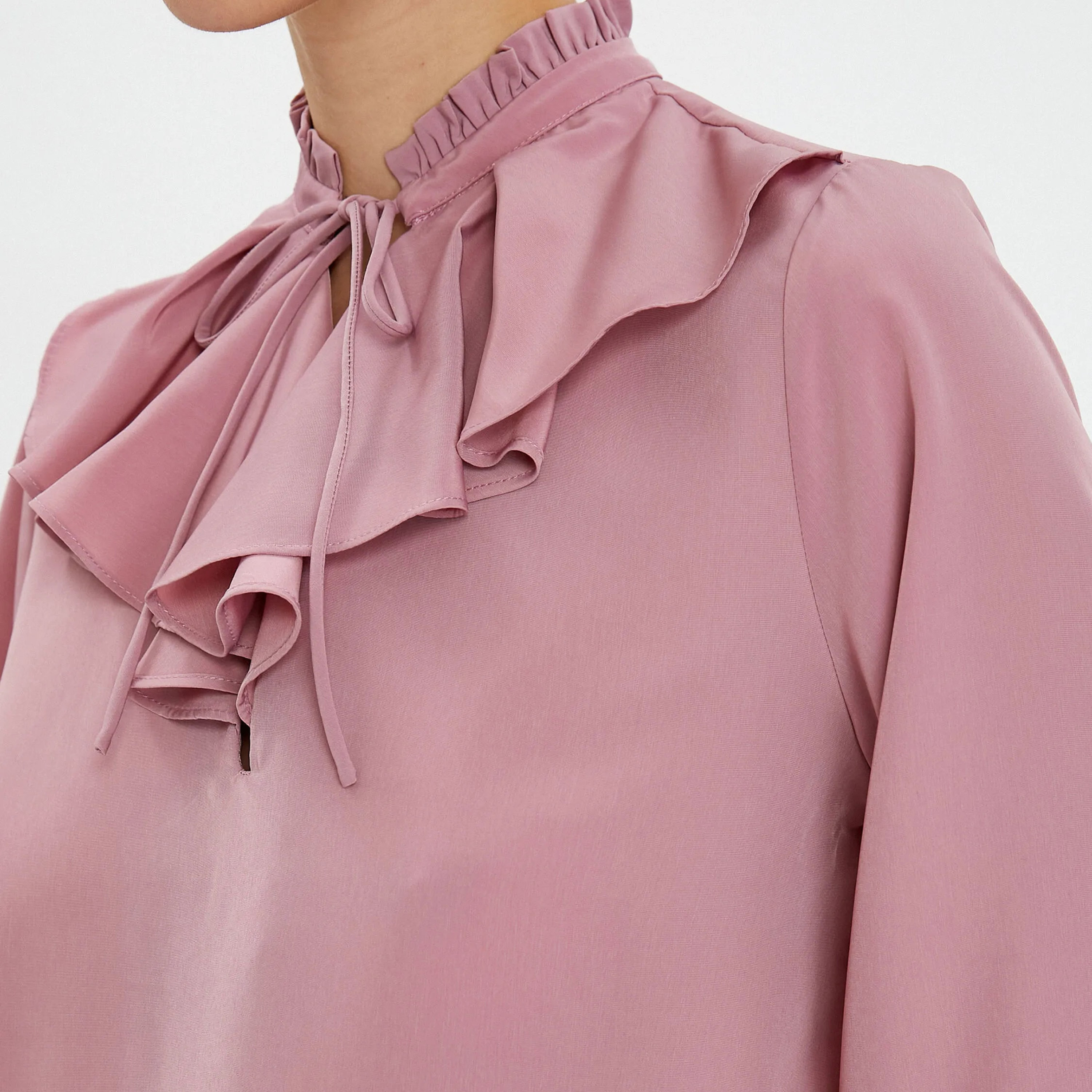 بلوزة بفتحة رقبة مكشكشة باللون الوردي للنساء من كوتون-women-clothing-plussize-shirtsandblouses-blouses-image-5