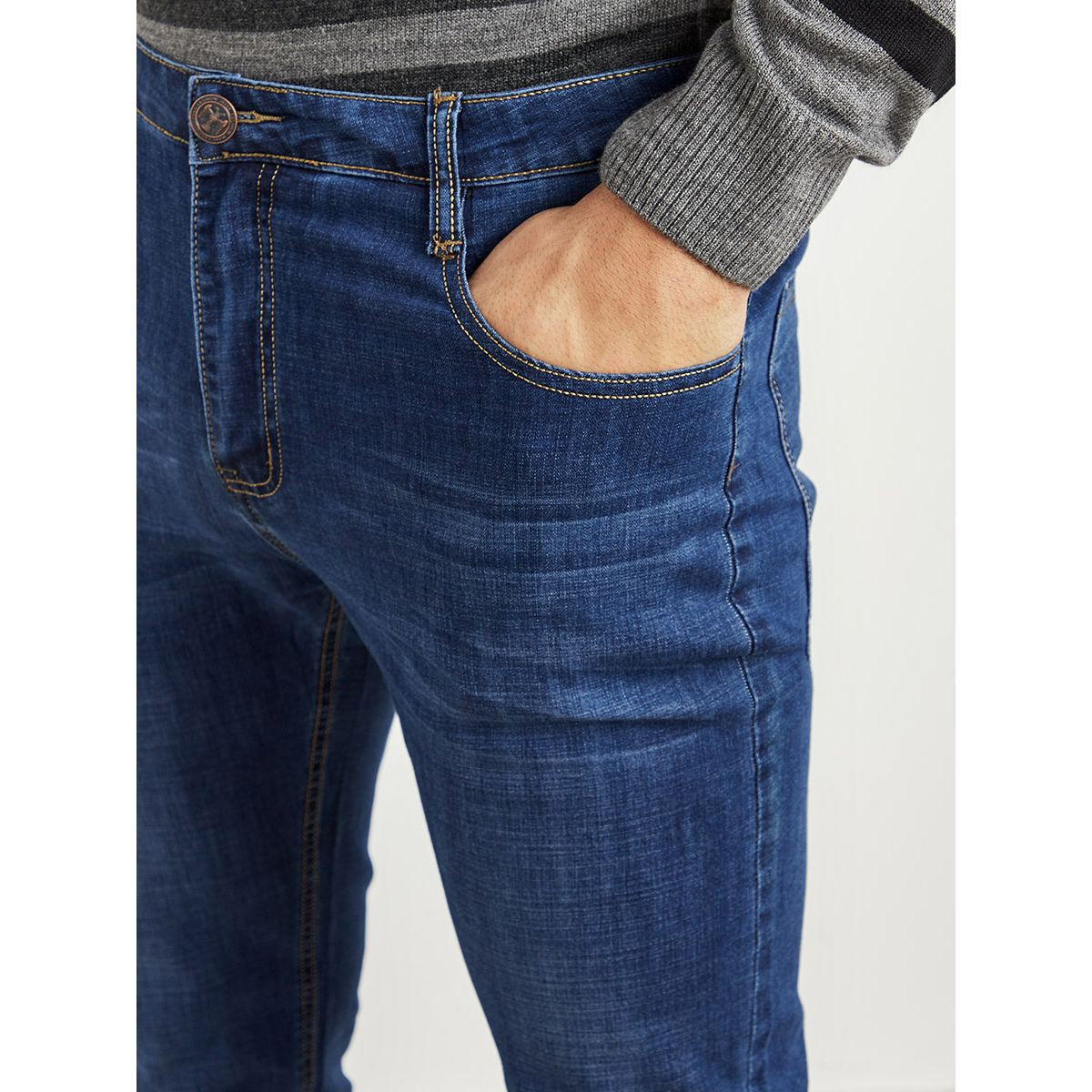 Styli Slim Fit Plain Jeans with Pockets-men-clothing-bottoms-jeans-image-4