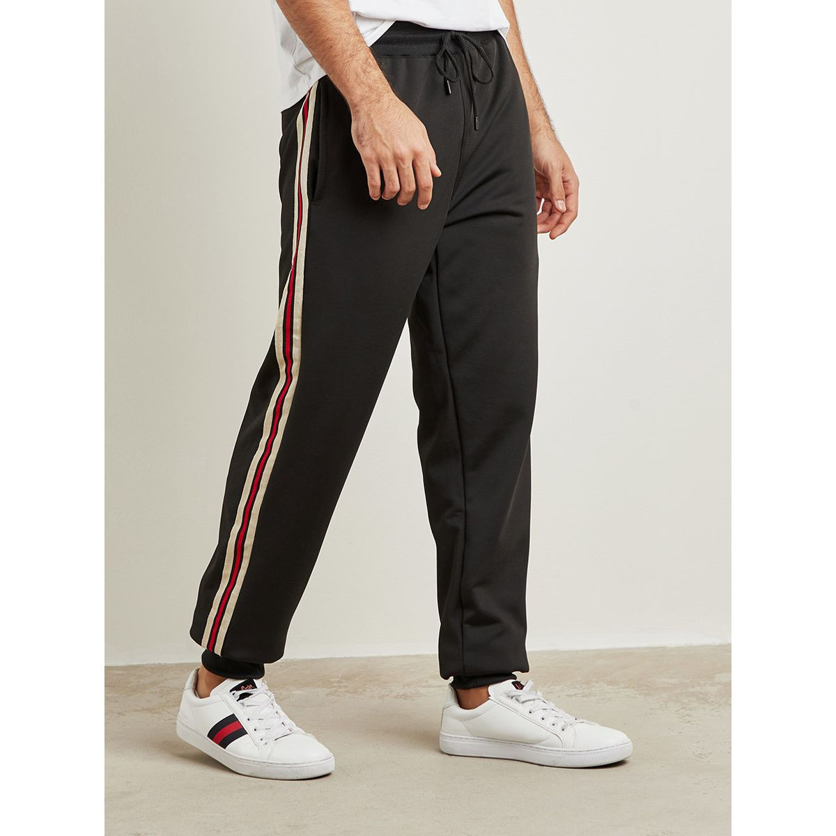 بنطلون رياضي بخطوط جانبية من ستايلي-sports-men-clothing-bottoms-image-1