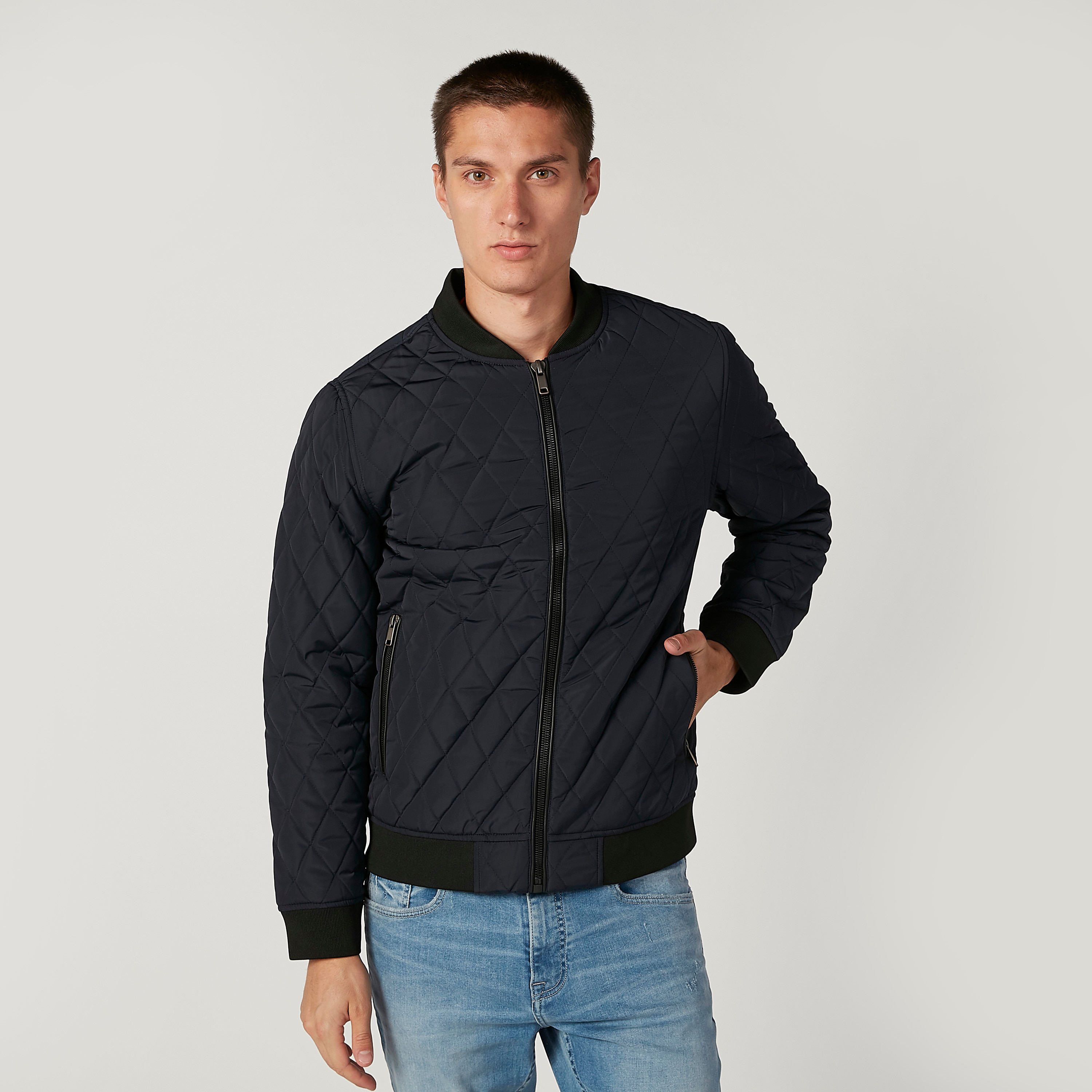 جاكيت بومبر بارز الملمس بأكمام طويلة وجيوب-men-clothing-jacketsandblazers-jackets-image-1