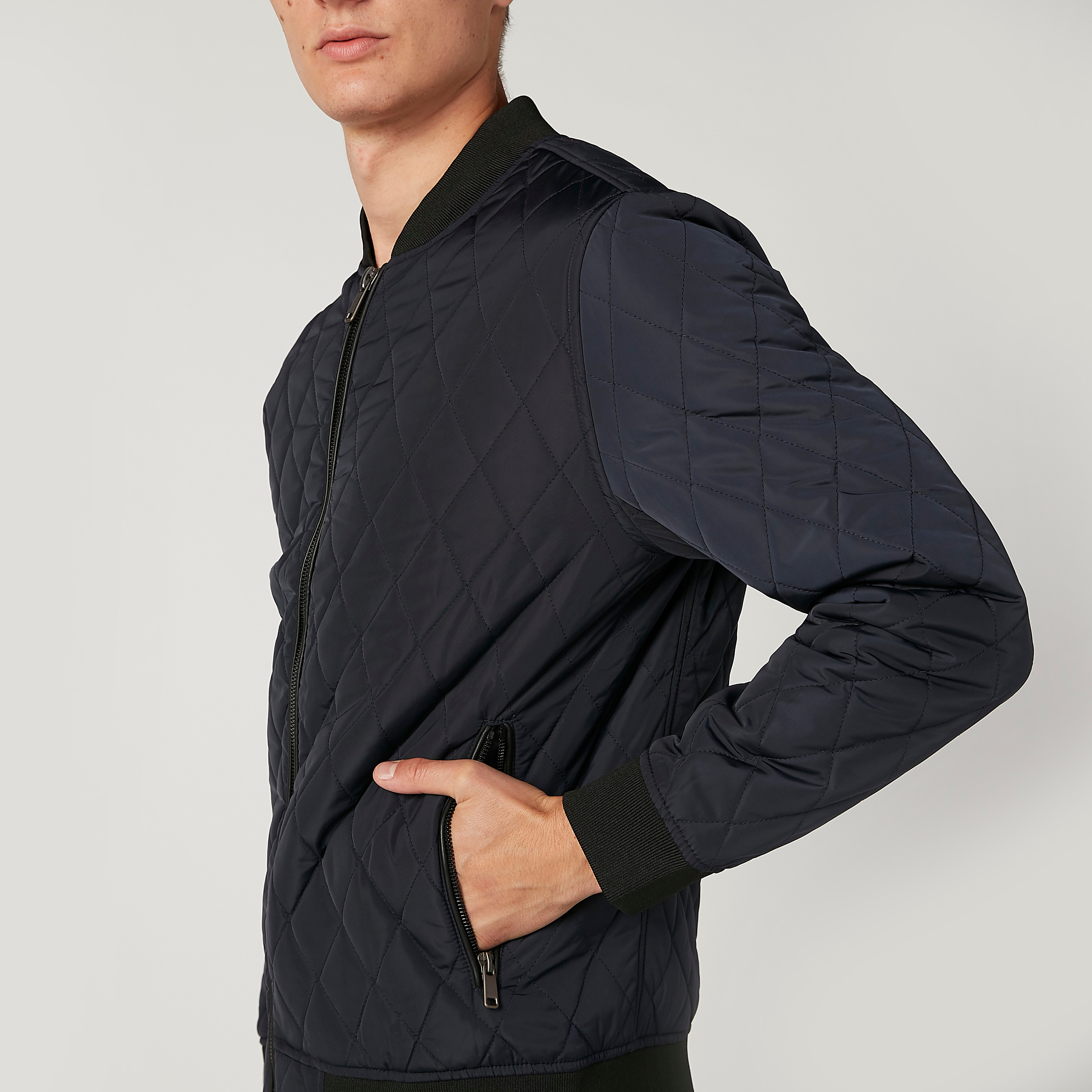 جاكيت بومبر بارز الملمس بأكمام طويلة وجيوب-men-clothing-jacketsandblazers-jackets-image-3