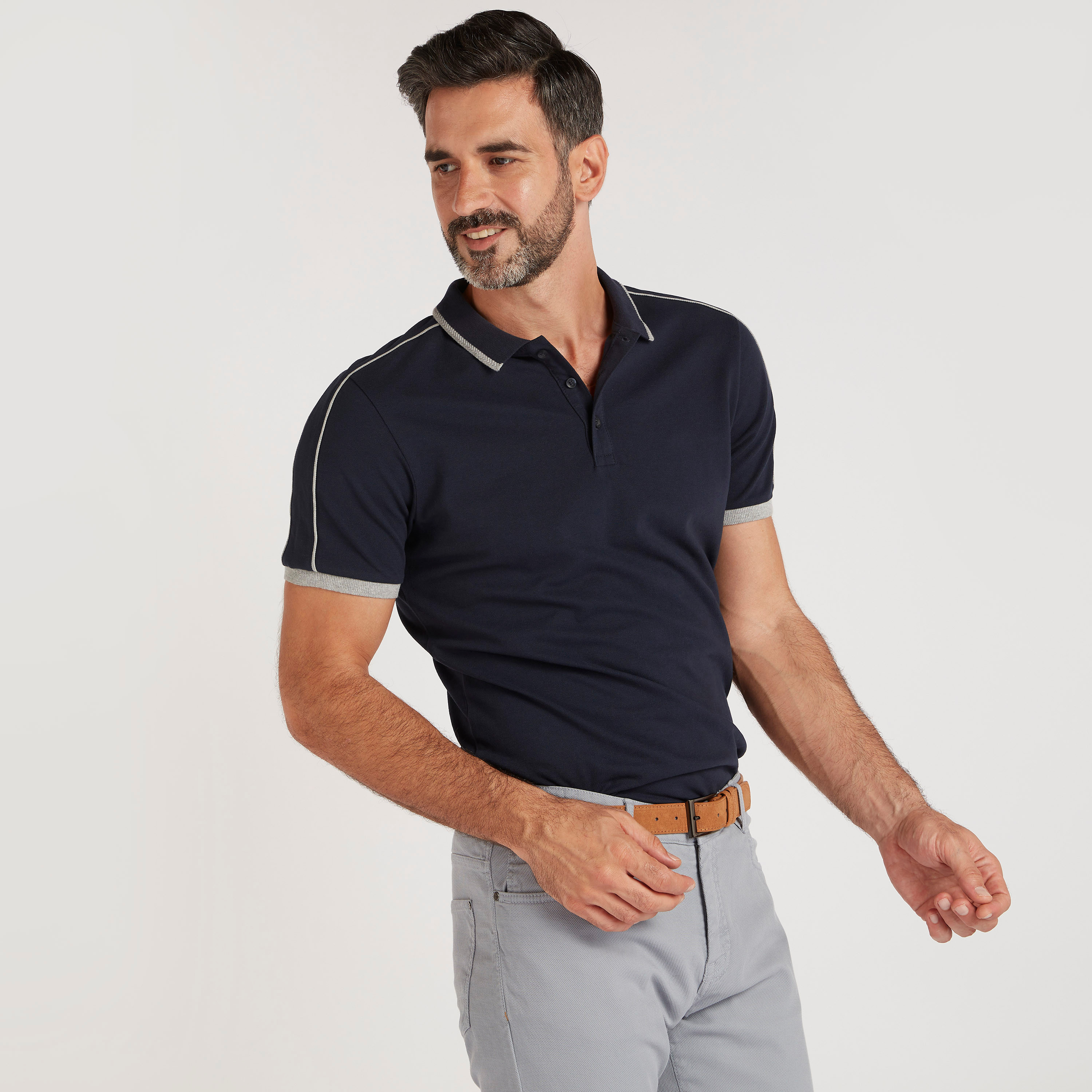 تيشيرت بولو سادة بأكمام قصيرة بتفاصيل خيوط بارزة مخطّطة-men-clothing-tshirtsandpolos-polos-image-1