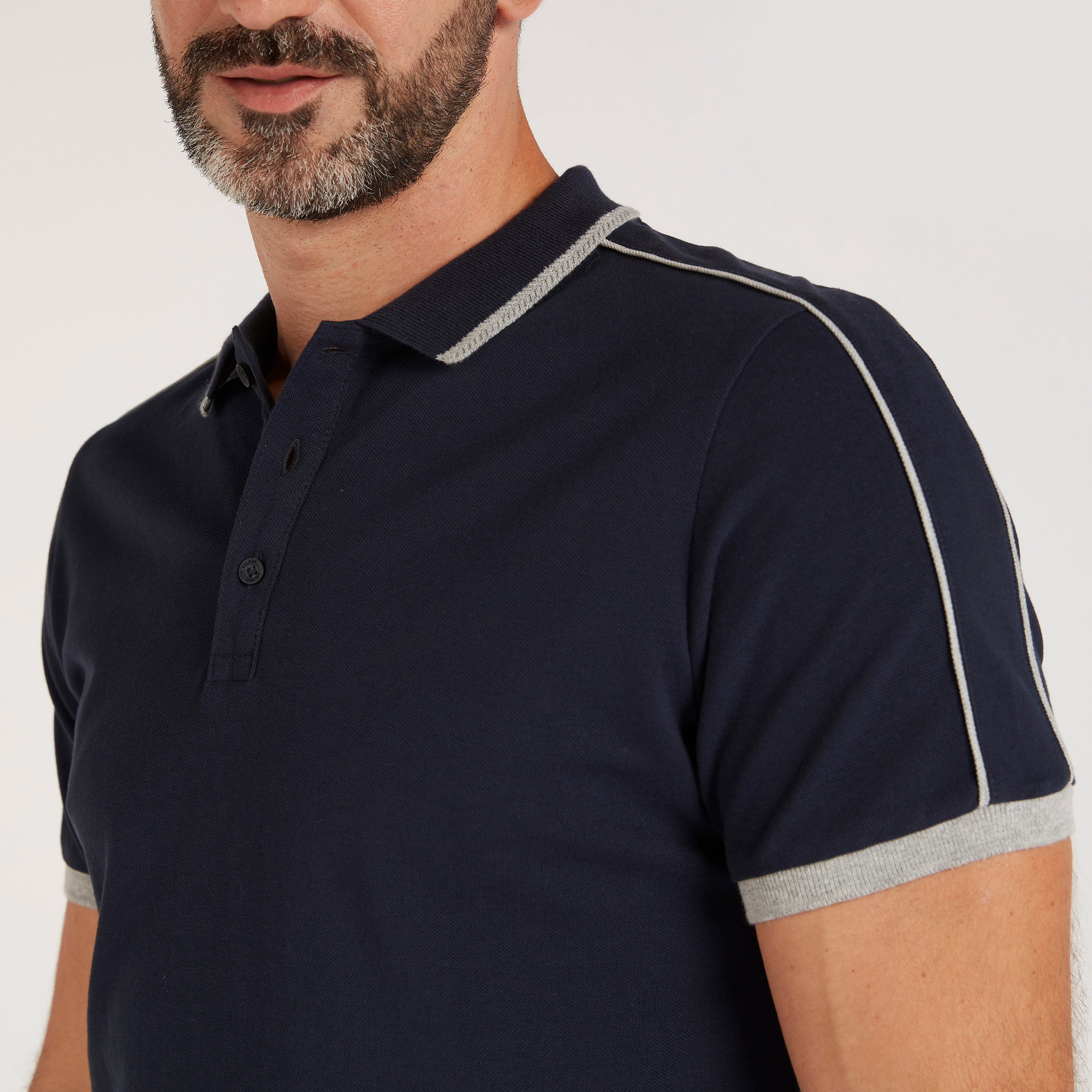 تيشيرت بولو سادة بأكمام قصيرة بتفاصيل خيوط بارزة مخطّطة-men-clothing-tshirtsandpolos-polos-image-3