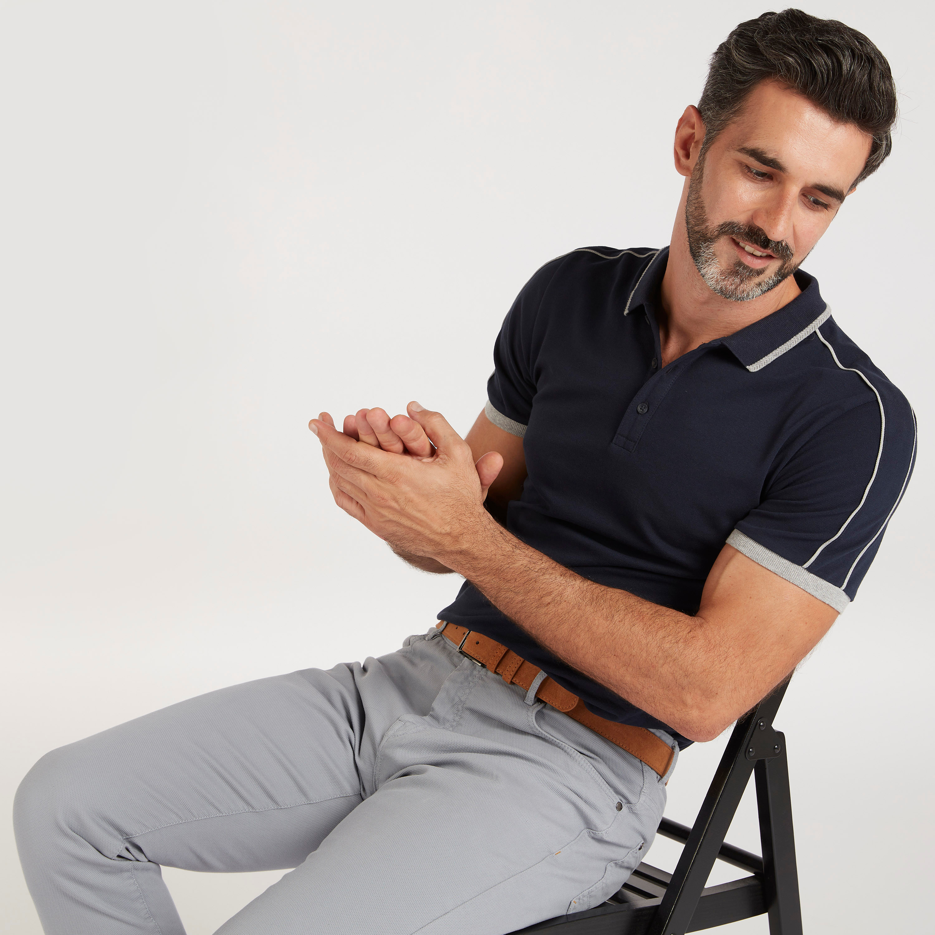 تيشيرت بولو سادة بأكمام قصيرة بتفاصيل خيوط بارزة مخطّطة-men-clothing-tshirtsandpolos-polos-image-5