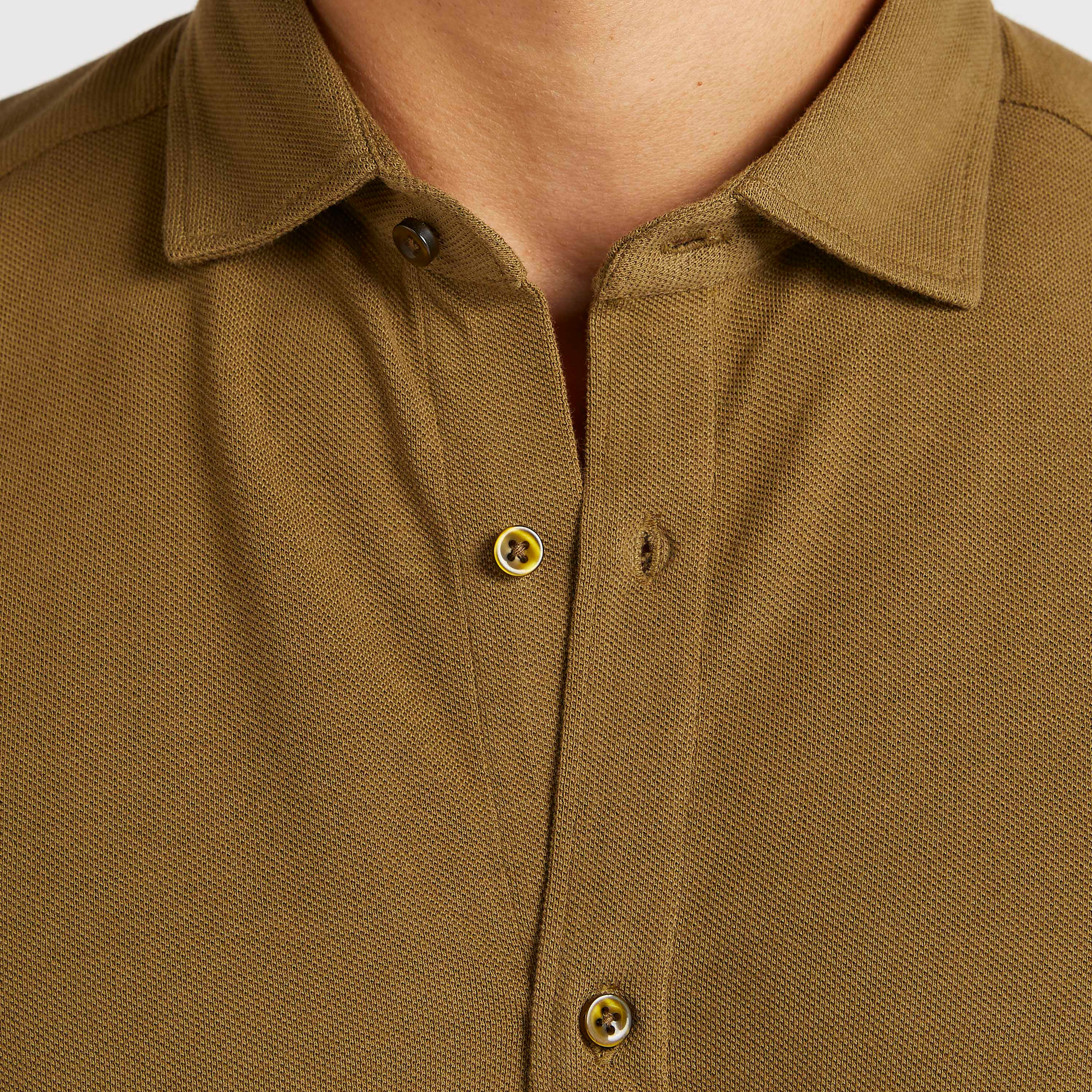 قميص بارز الملمس بقصة سليم وياقة عاديّة وأكمام قصيرة-men-clothing-shirts-image-8
