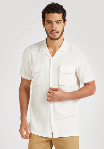 Solid Slim Fit Shirt with Short Sleeves and Pockets