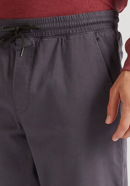 Solid Chino Pants with Drawstring Closure and Pockets