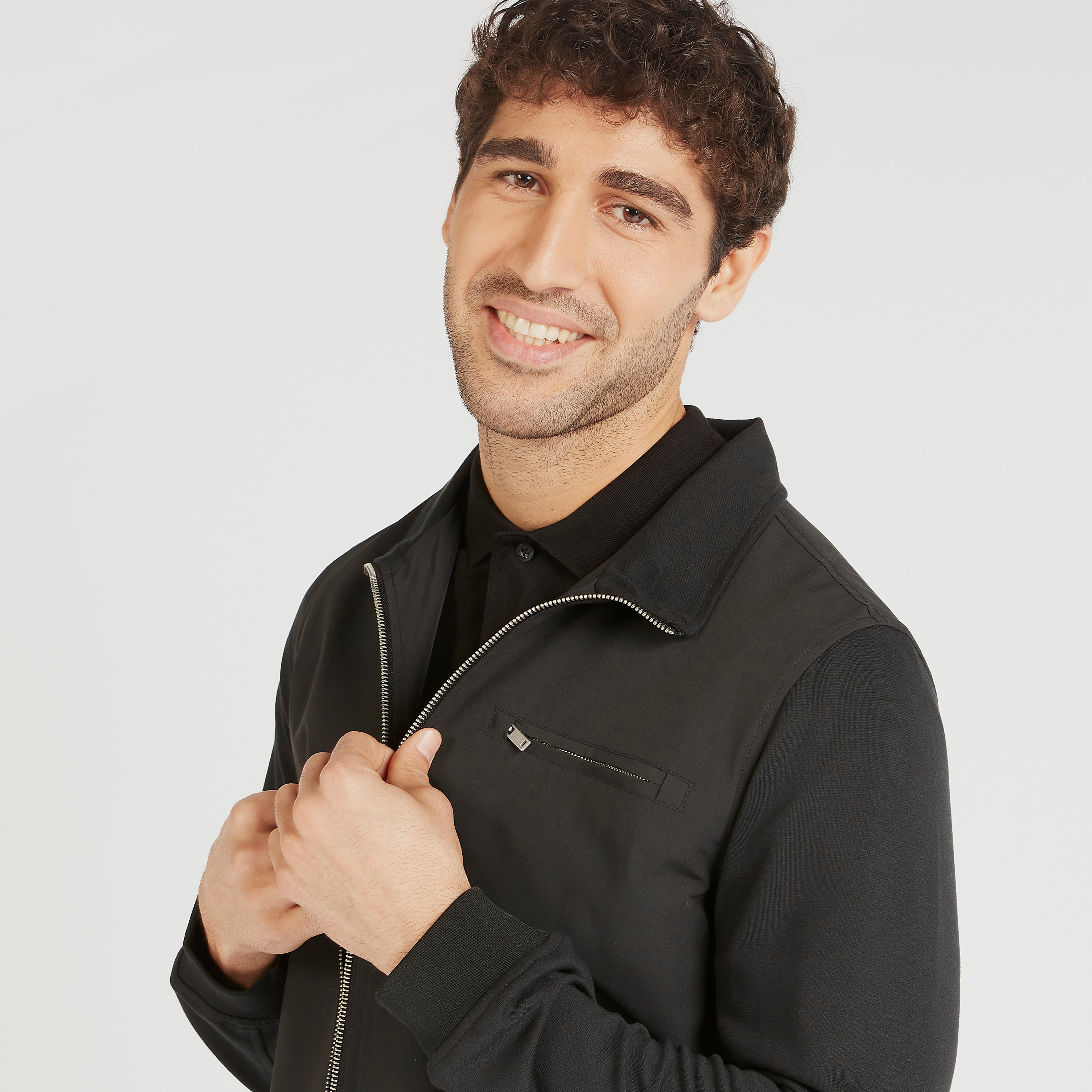 جاكيت خفيف سادة بسحاب وجيوب-men-clothing-jacketsandblazers-jackets-image-3