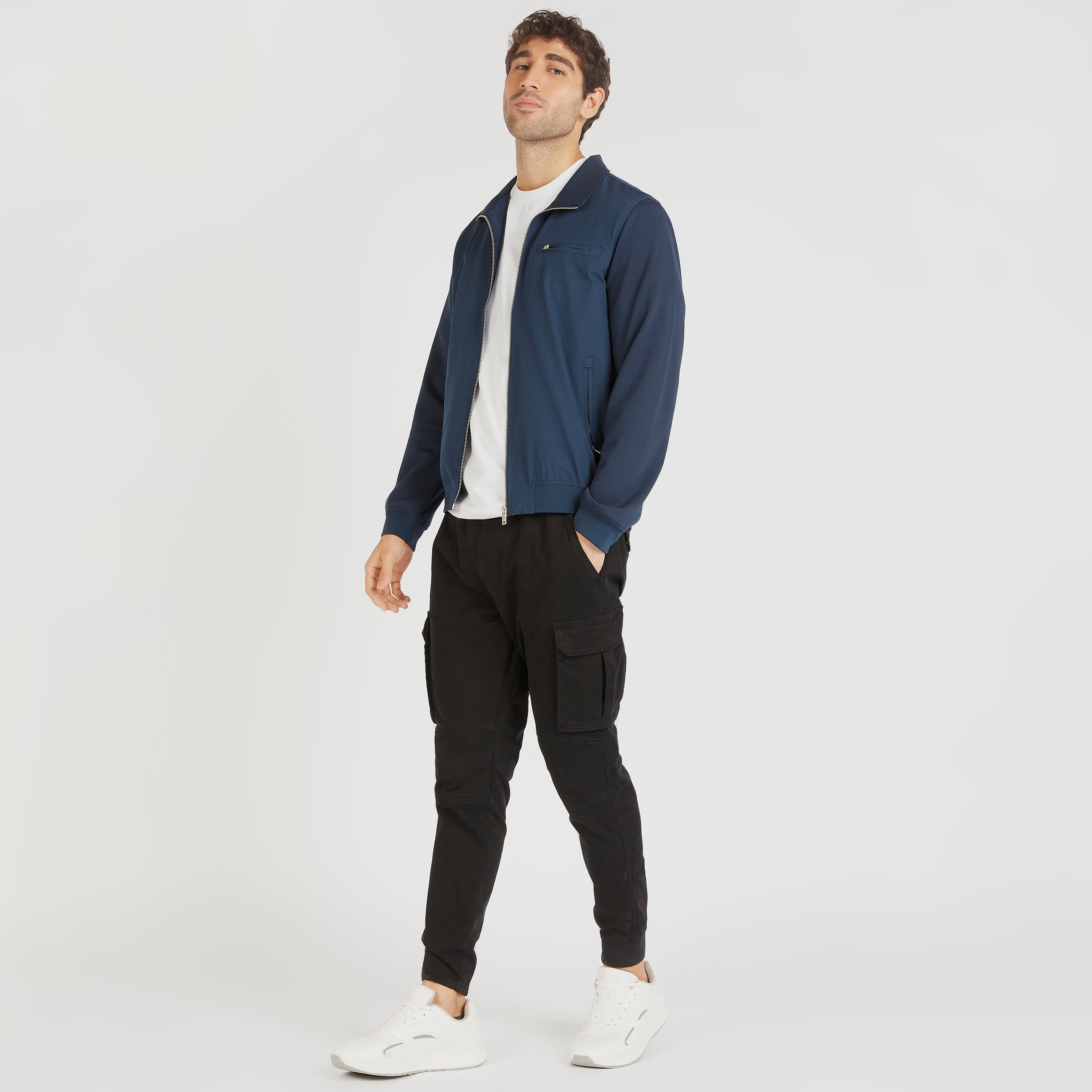 جاكيت خفيف سادة بسحاب وجيوب-men-clothing-jacketsandblazers-jackets-image-9