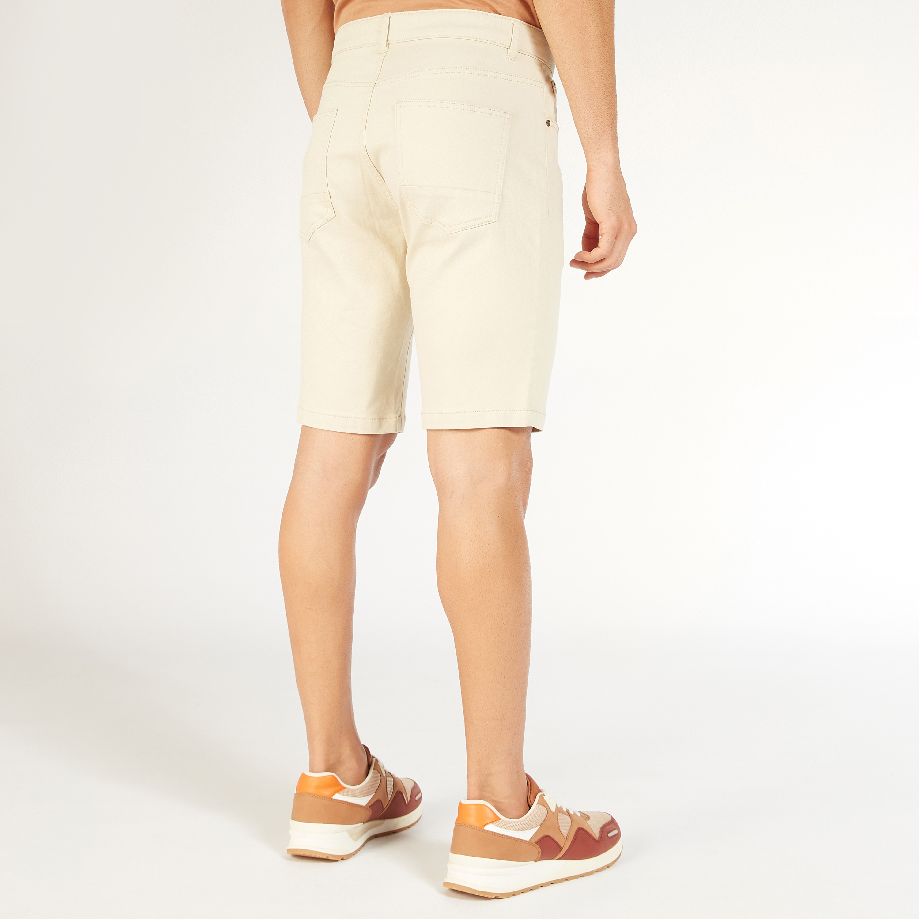شورت سادة بجيوب وزر إغلاق-men-clothing-bottoms-shorts-image-4