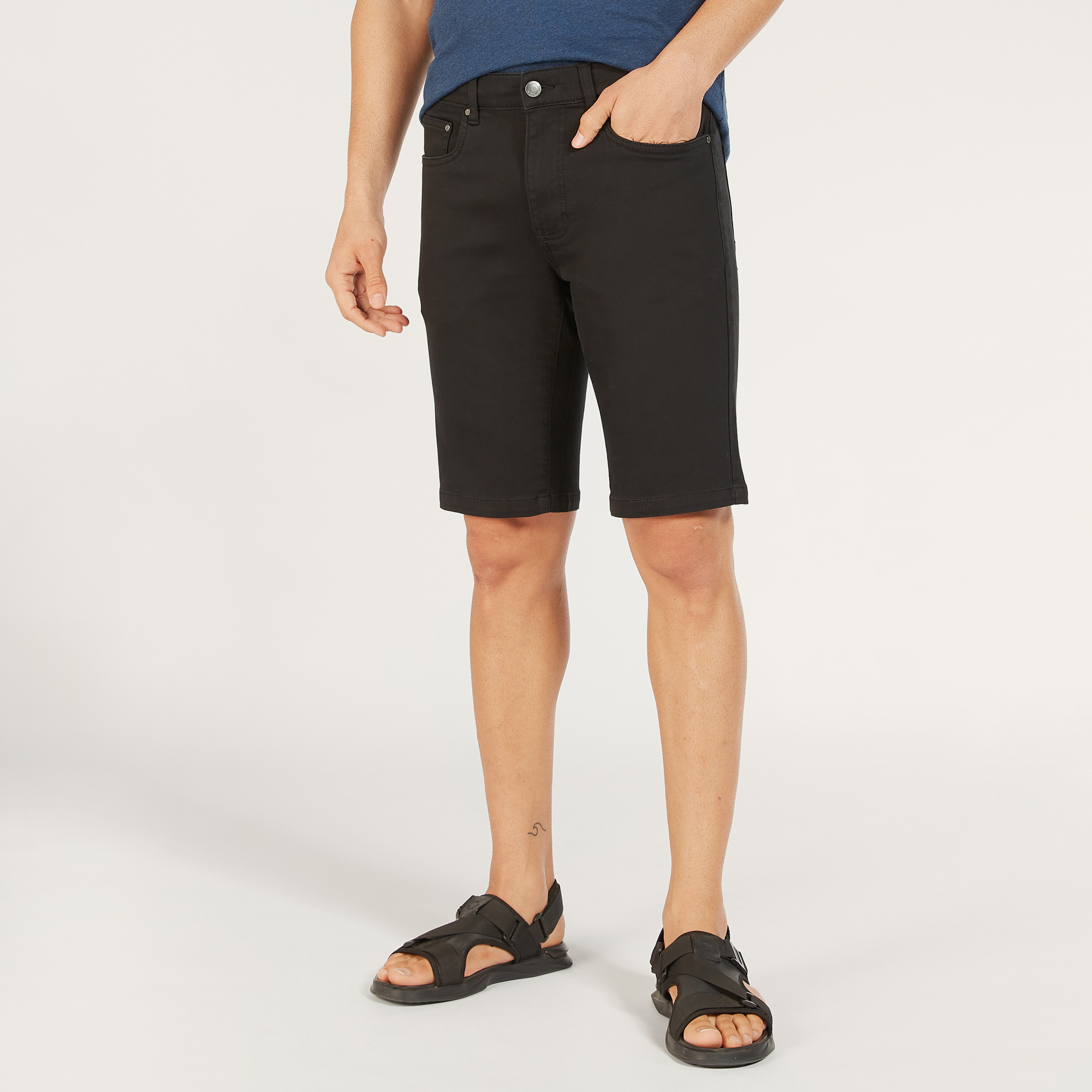 شورت سادة بجيوب وزر إغلاق-men-clothing-bottoms-shorts-image-5