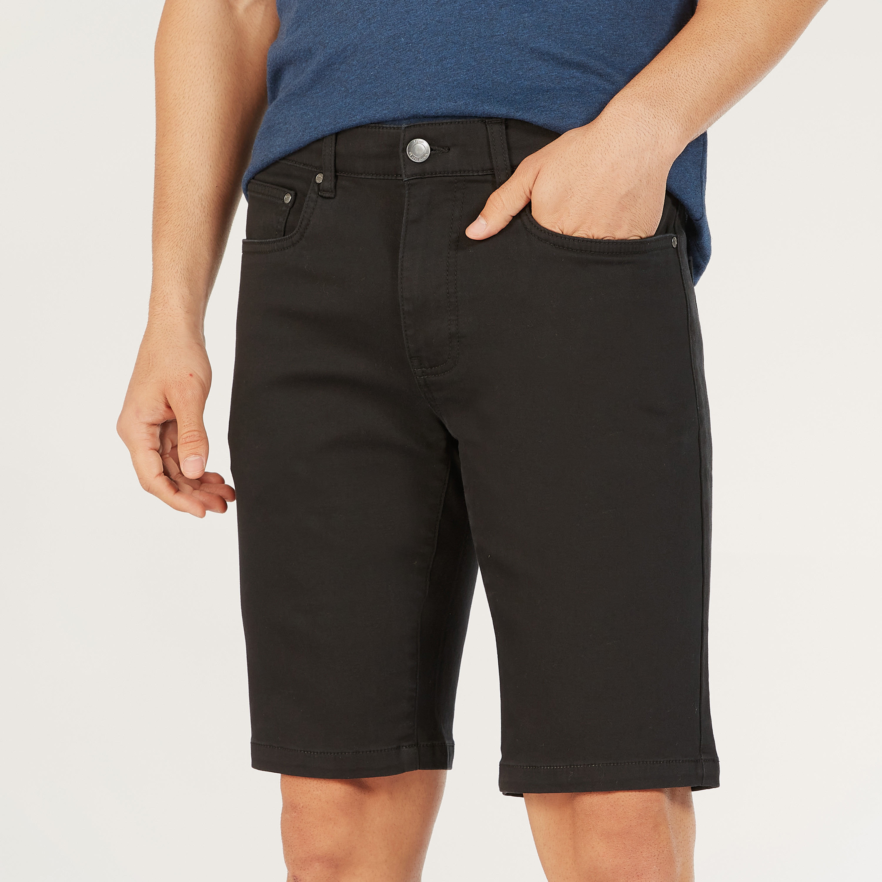 شورت سادة بجيوب وزر إغلاق-men-clothing-bottoms-shorts-image-7