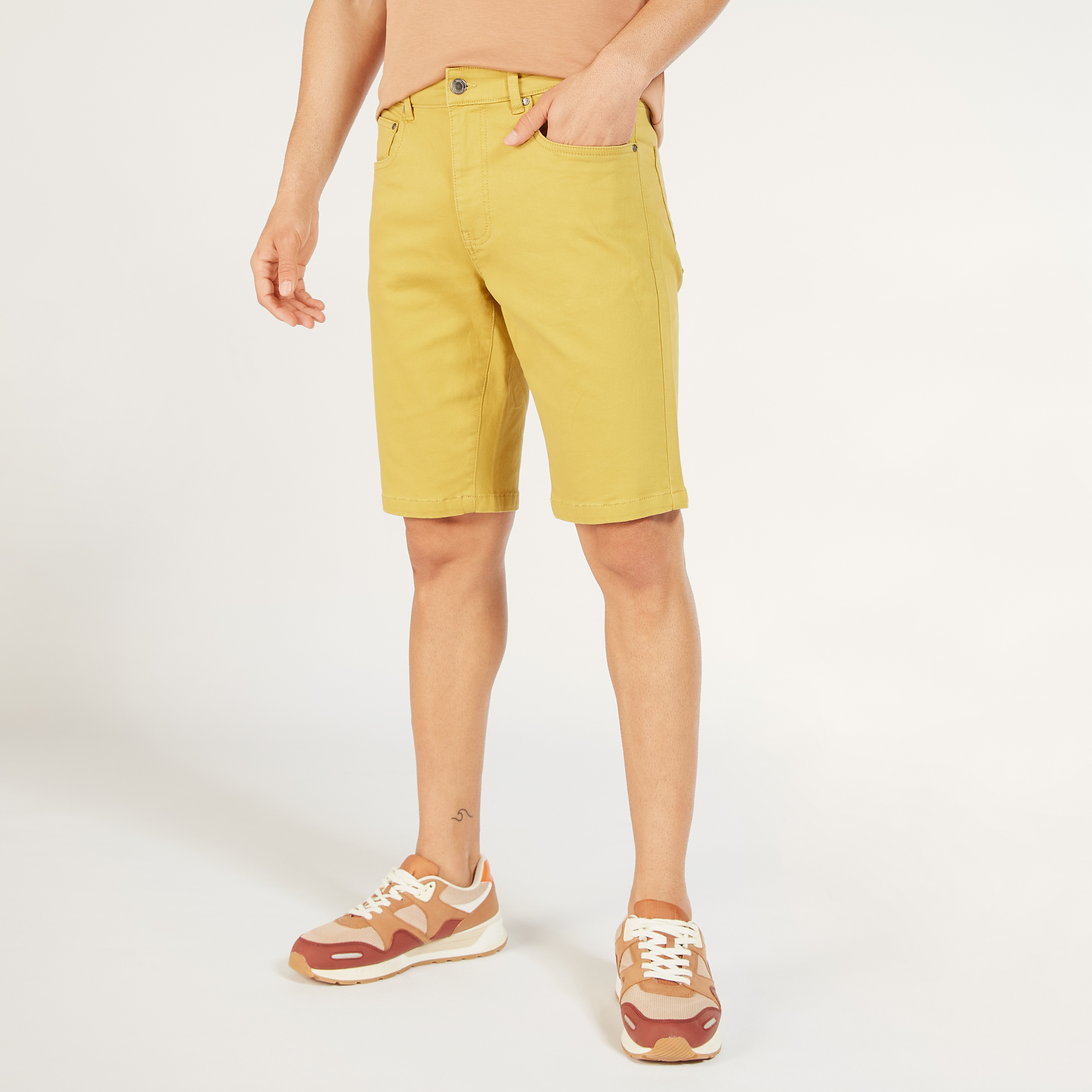 شورت سادة بجيوب وزر إغلاق-men-clothing-bottoms-shorts-image-9