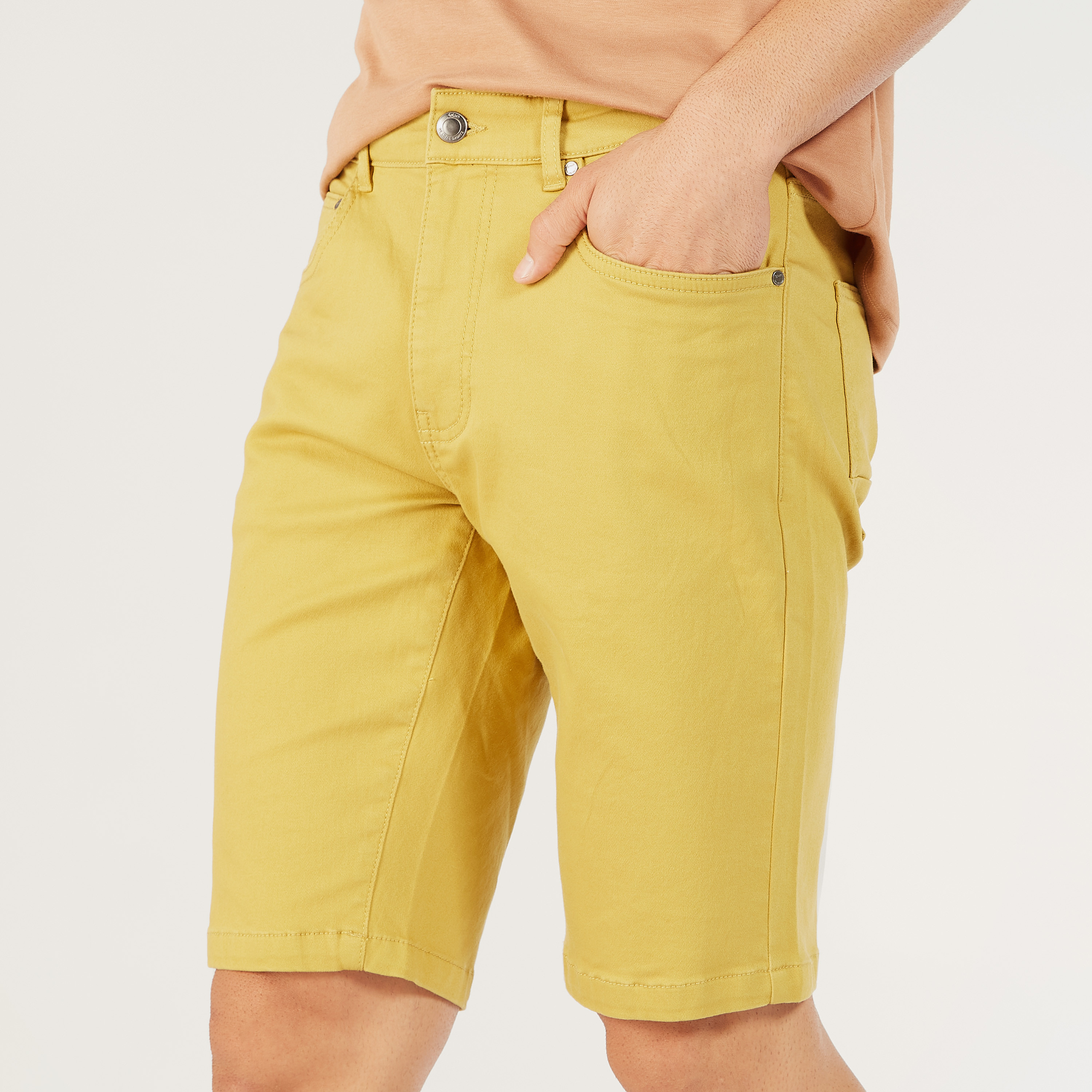 شورت سادة بجيوب وزر إغلاق-men-clothing-bottoms-shorts-image-11
