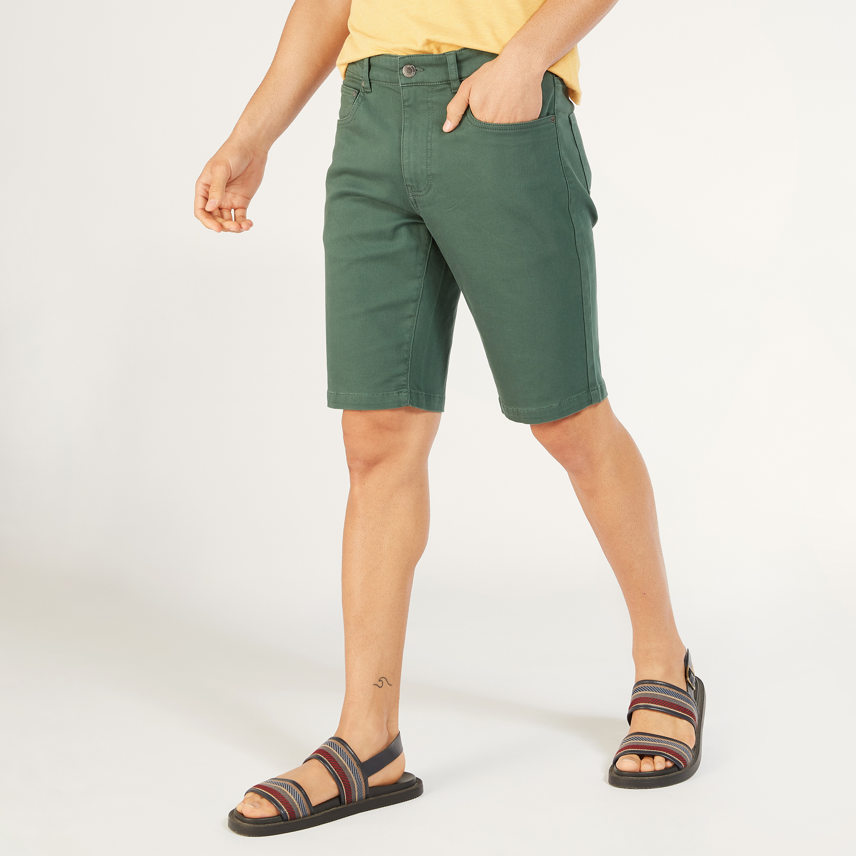 شورت سادة بجيوب وزر إغلاق-men-clothing-bottoms-shorts-image-17