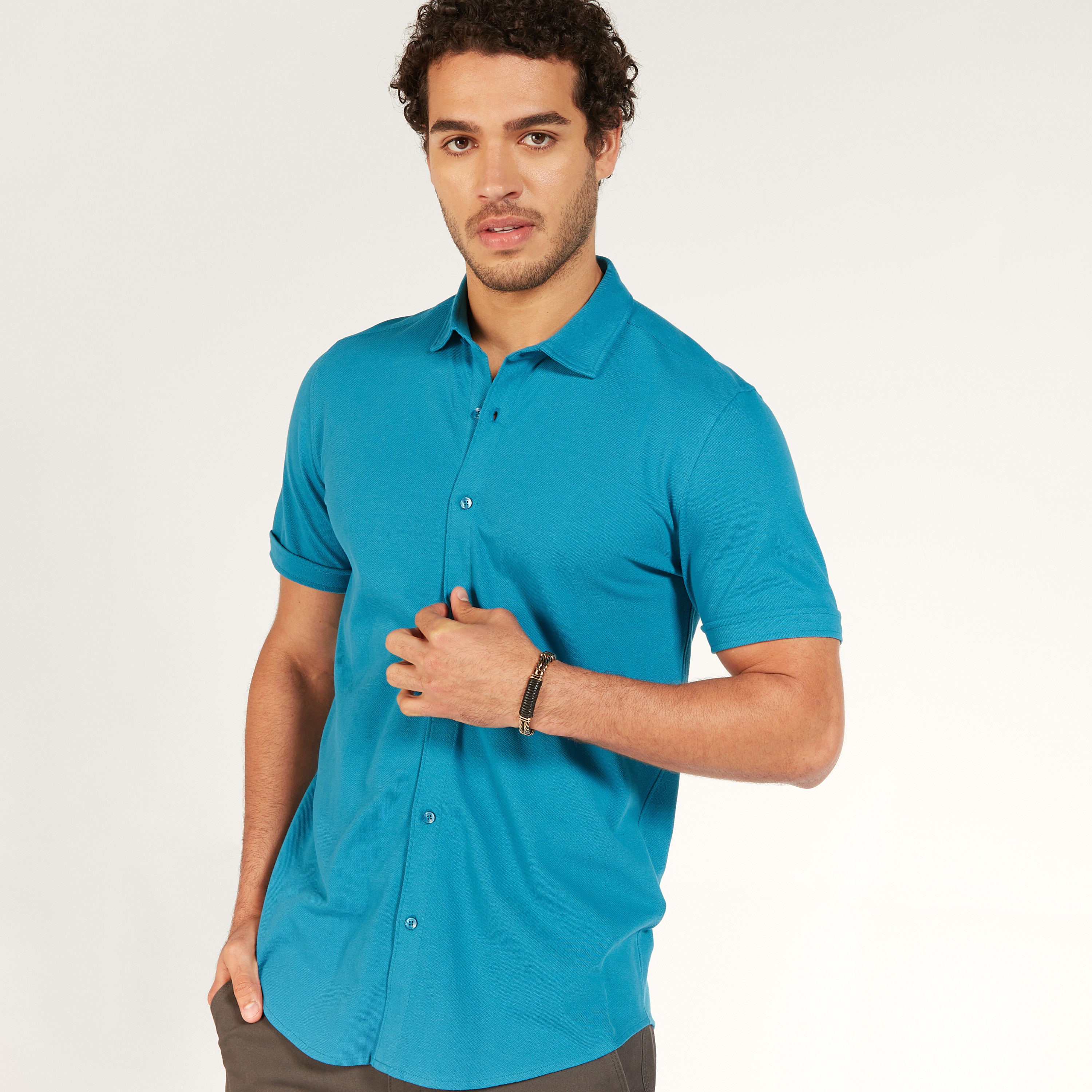 Solid Shirt with Short Sleeves and Button Closure-men-clothing-shirts-image-21