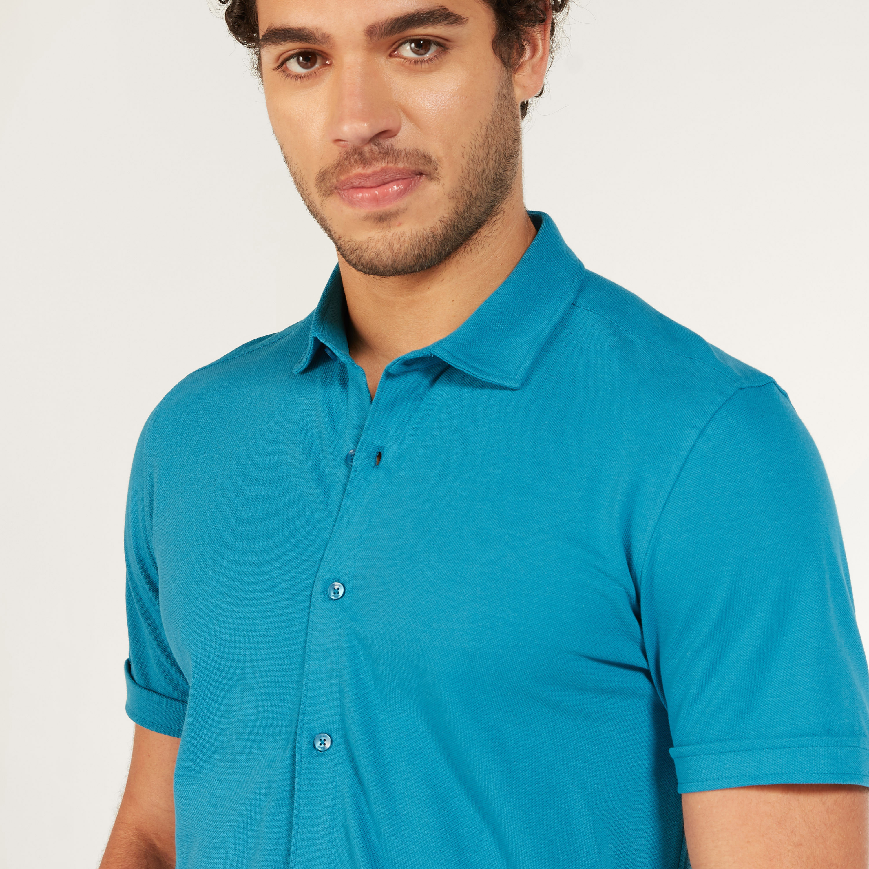 Solid Shirt with Short Sleeves and Button Closure-men-clothing-shirts-image-23