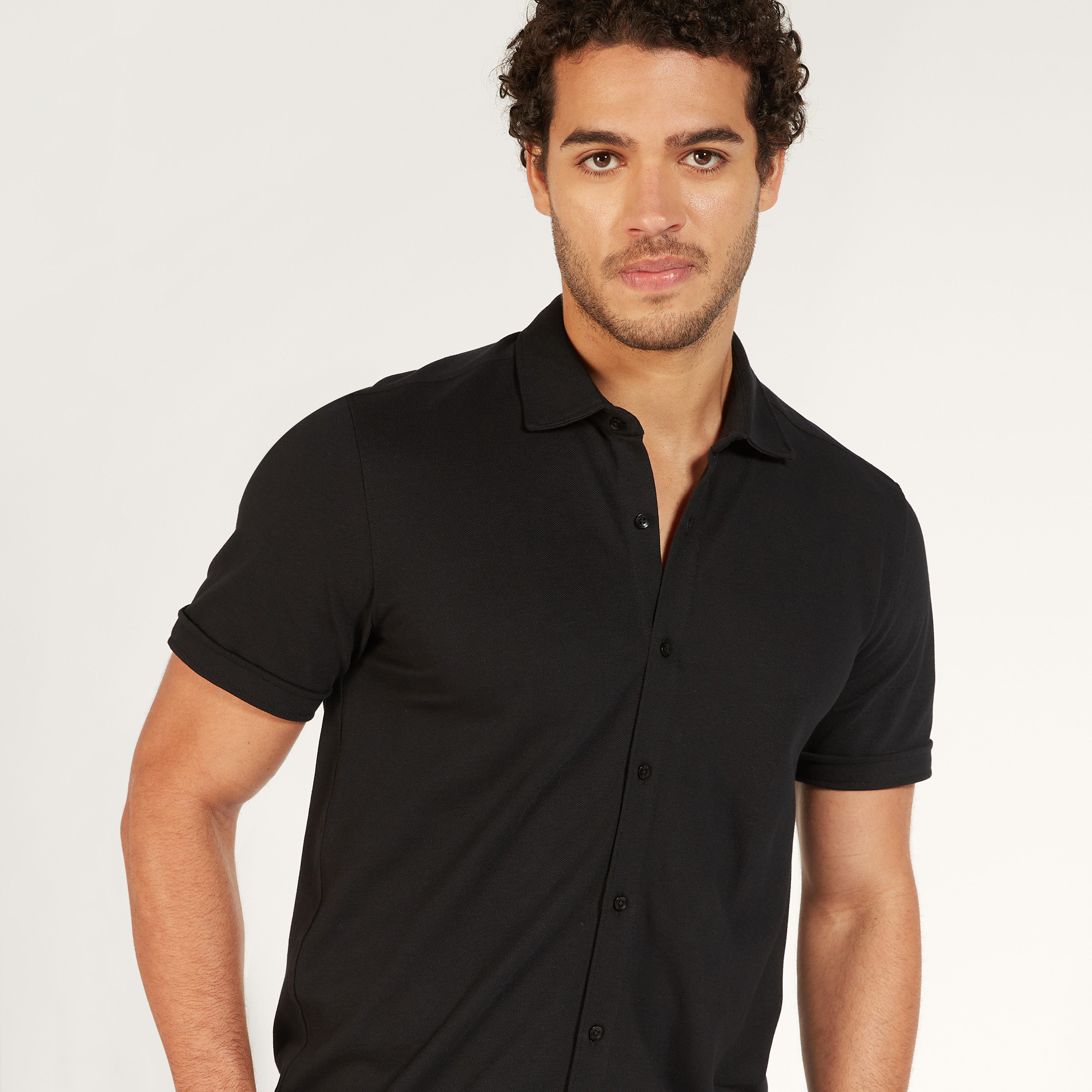 Solid Shirt with Short Sleeves and Button Closure-men-clothing-shirts-image-40