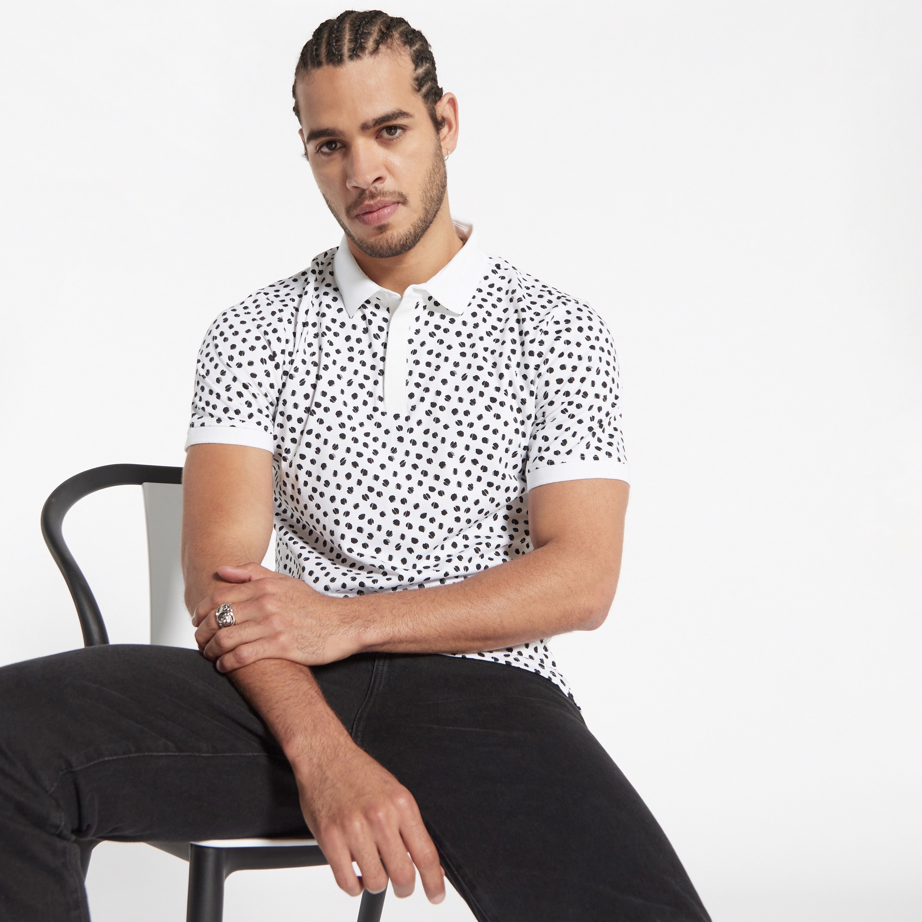 تيشيرت بولو بأكمام قصيرة وزر إغلاق وطبعات-men-clothing-tshirtsandpolos-polos-image-1