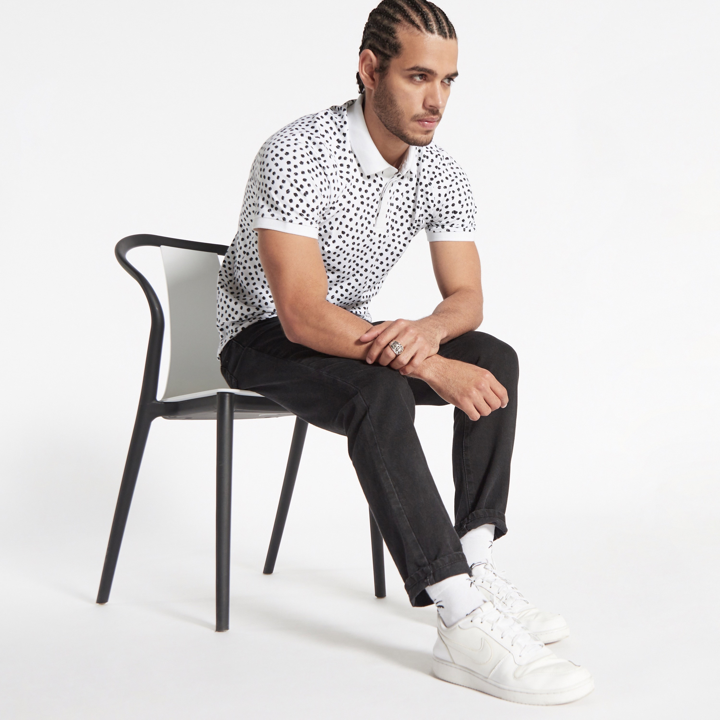 تيشيرت بولو بأكمام قصيرة وزر إغلاق وطبعات-men-clothing-tshirtsandpolos-polos-image-2