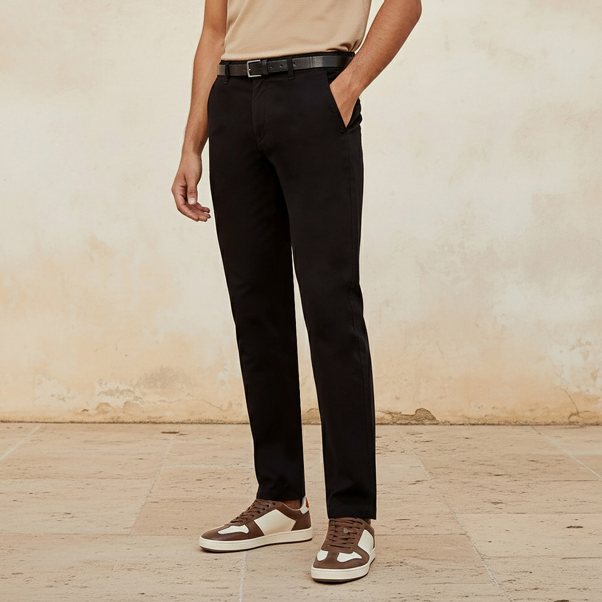 بنطلون تشينو بقصة ضيقة مع إغلاق بأزرار وجيوب-men-clothing-bottoms-trousersandchinos-chinos-image-4