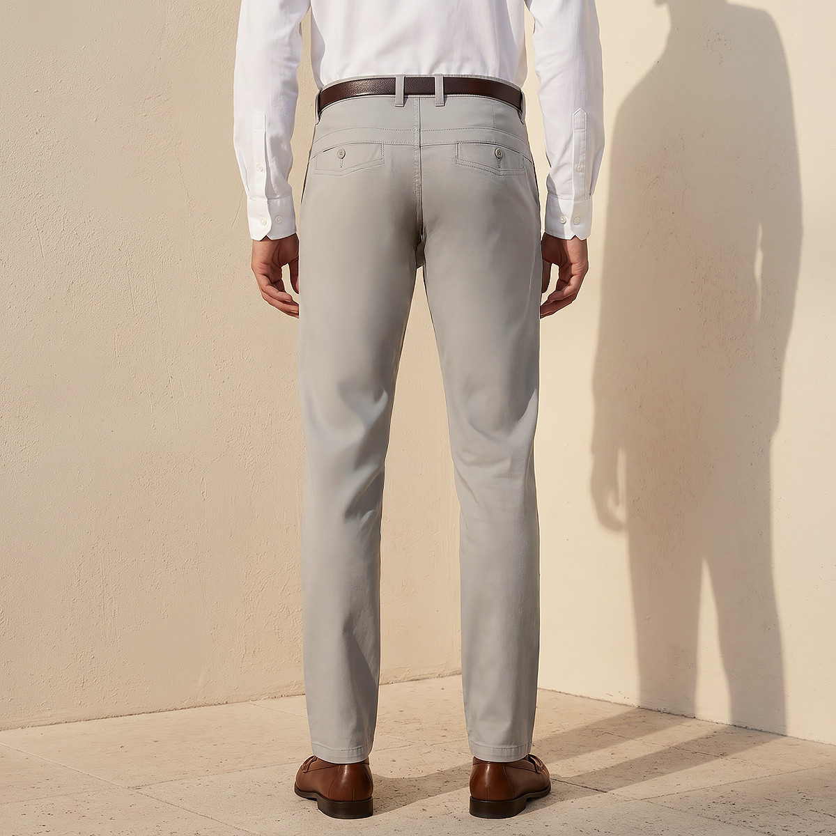 بنطلون تشينو بقصة ضيقة مع إغلاق بأزرار وجيوب-men-clothing-bottoms-trousersandchinos-chinos-image-1