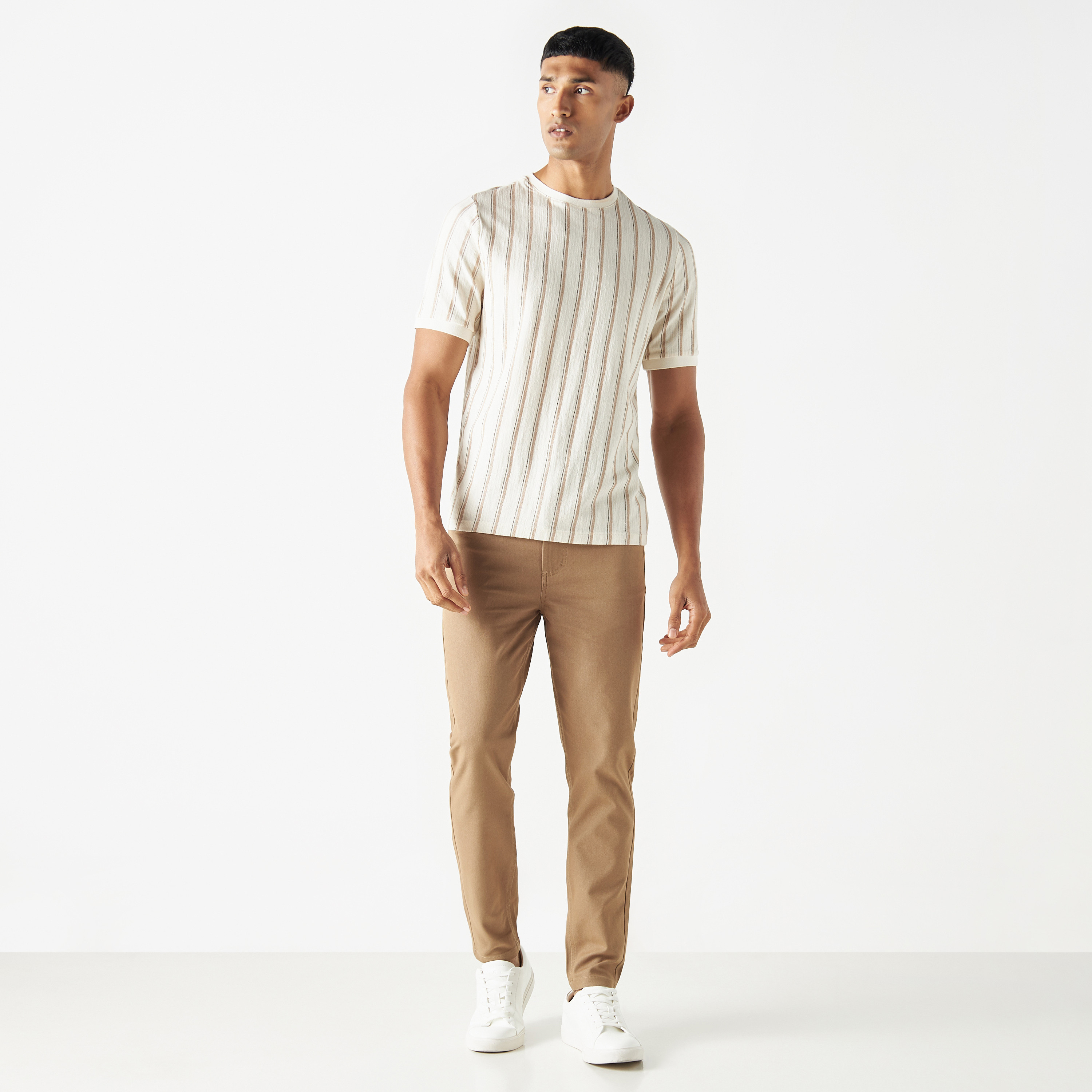 بنطلون تشينو بقصّة عادية و5 جيوب من آيكونك-men-clothing-bottoms-trousersandchinos-chinos-image-2
