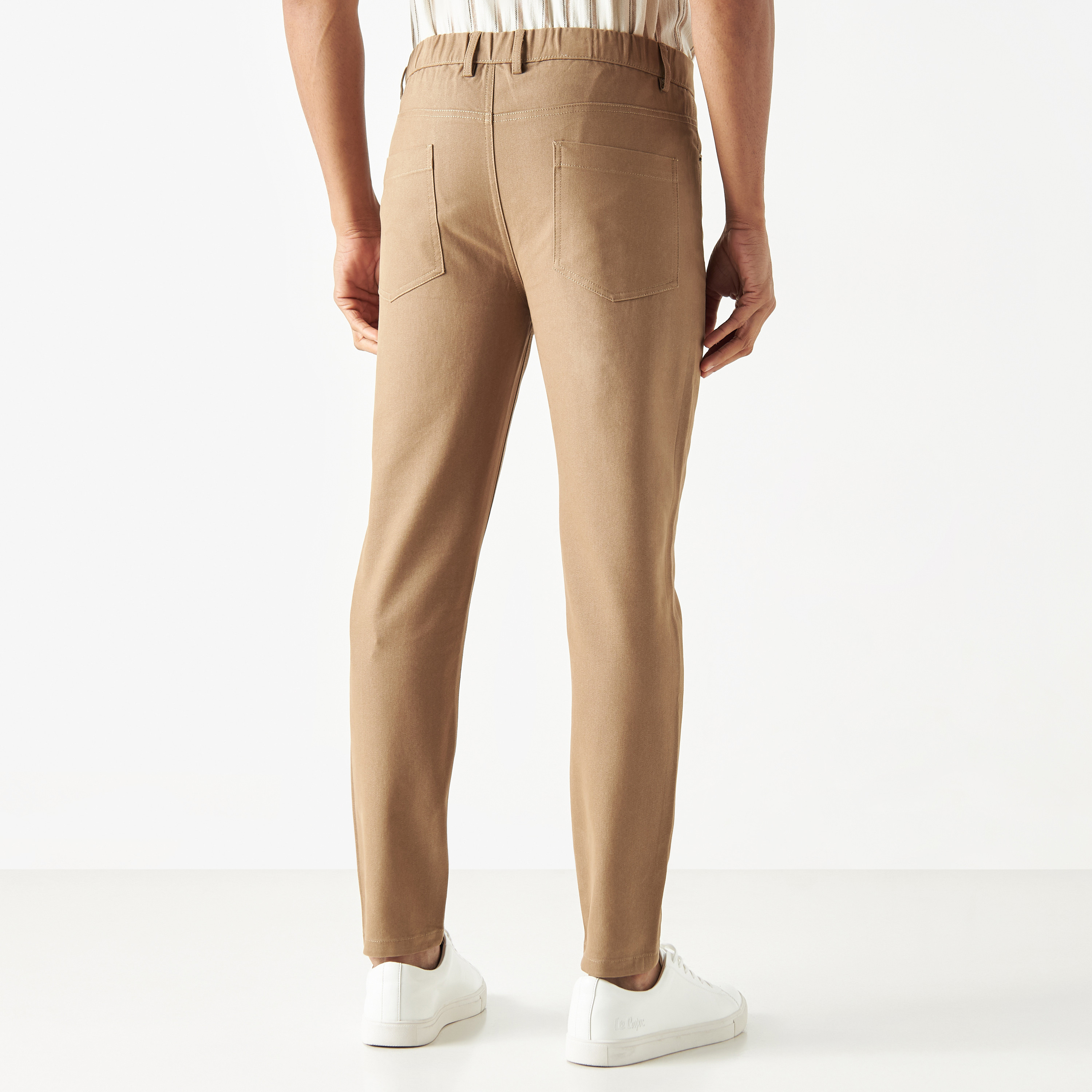 بنطلون تشينو بقصّة عادية و5 جيوب من آيكونك-men-clothing-bottoms-trousersandchinos-chinos-image-3