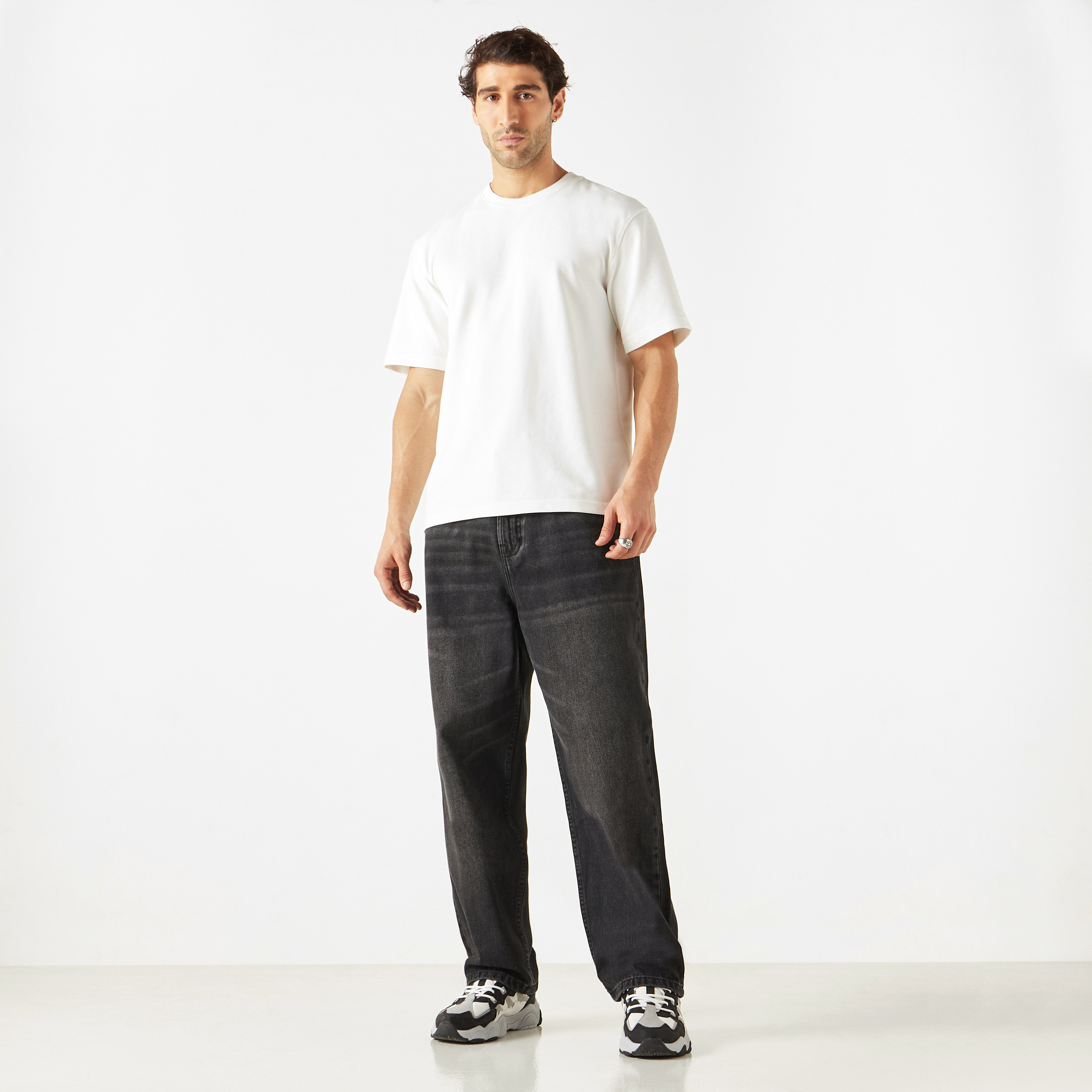 Emperor Solid Wide Leg Jeans with Pockets-men-clothing-bottoms-jeans-image-2
