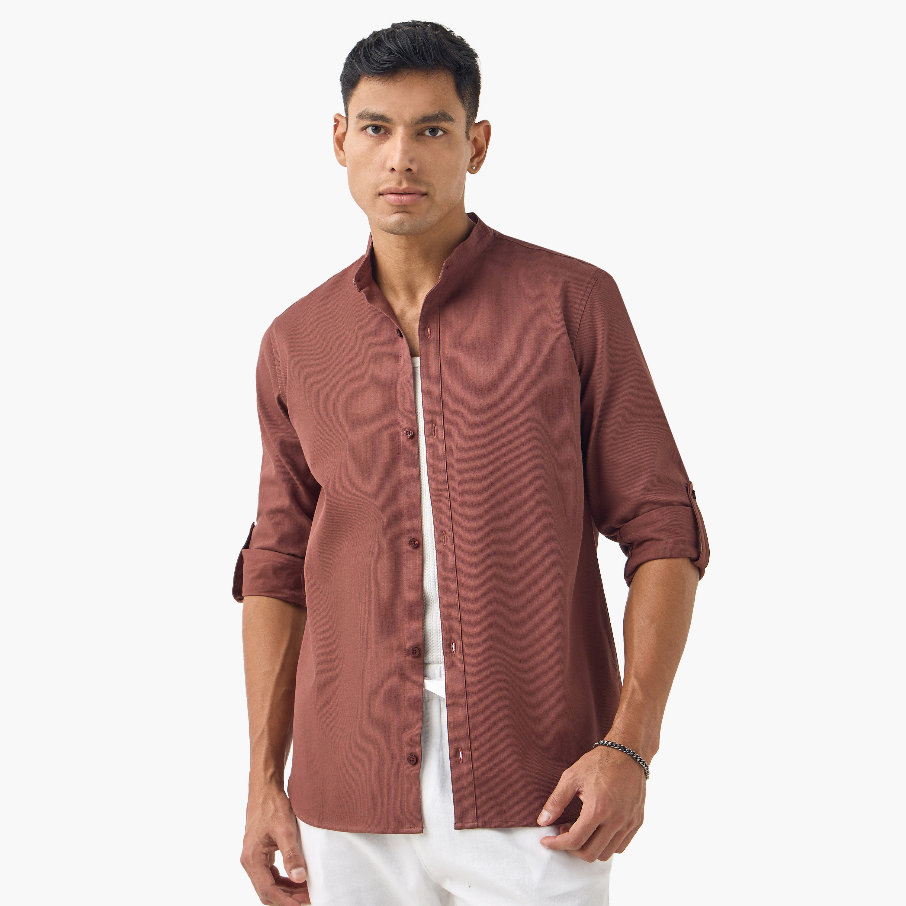 قميص بقصة عادية وياقة وأكمام طويلة-men-clothing-shirts-image-12