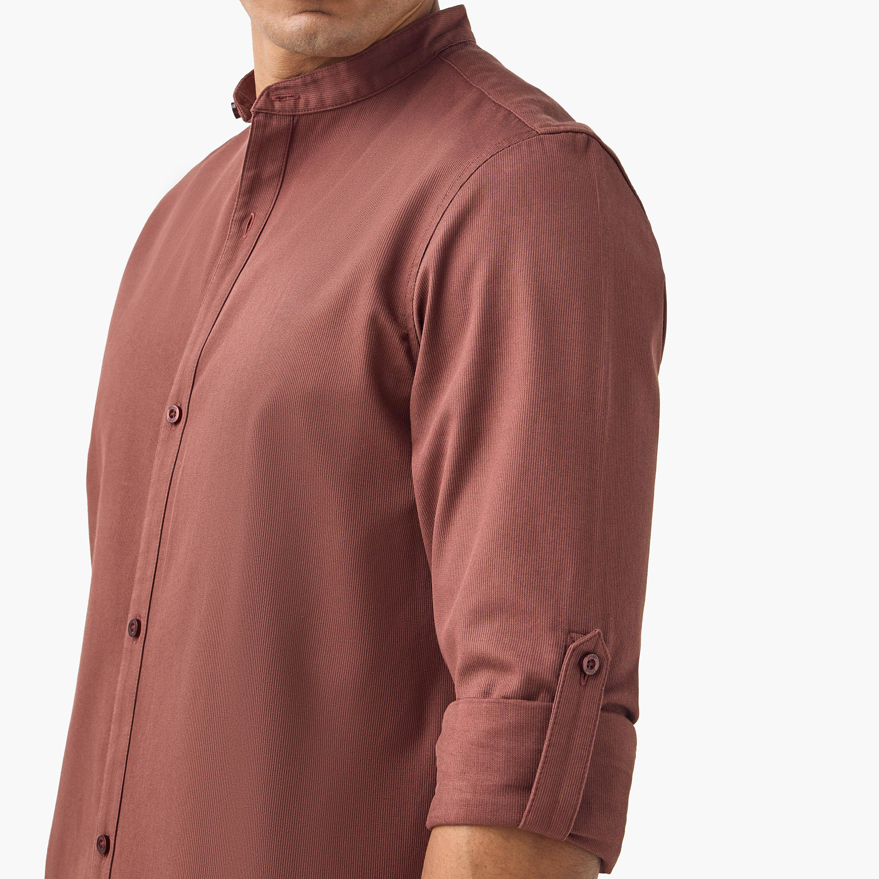 قميص بقصة عادية وياقة وأكمام طويلة-men-clothing-shirts-image-15