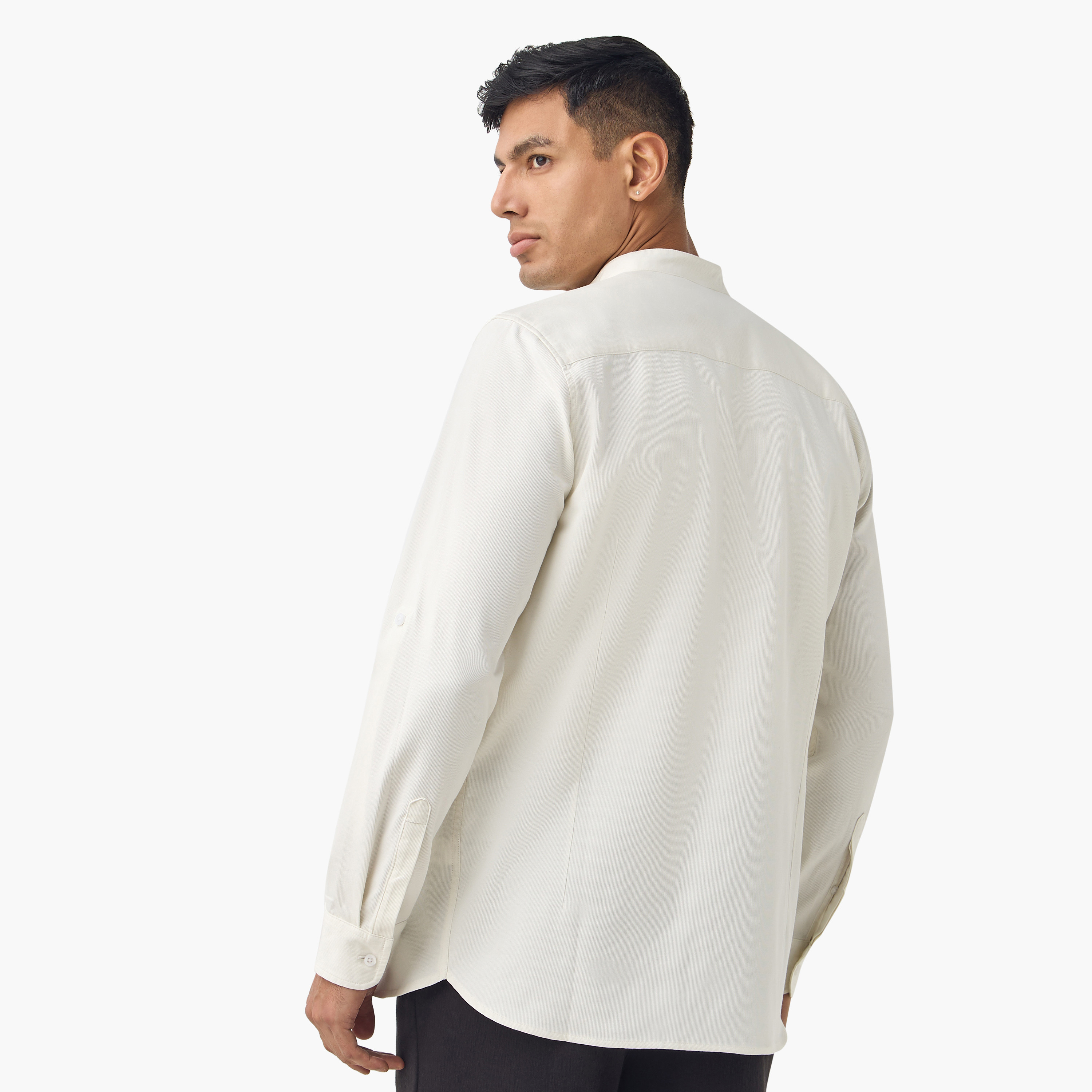 قميص بقصة عادية وياقة وأكمام طويلة-men-clothing-shirts-image-20