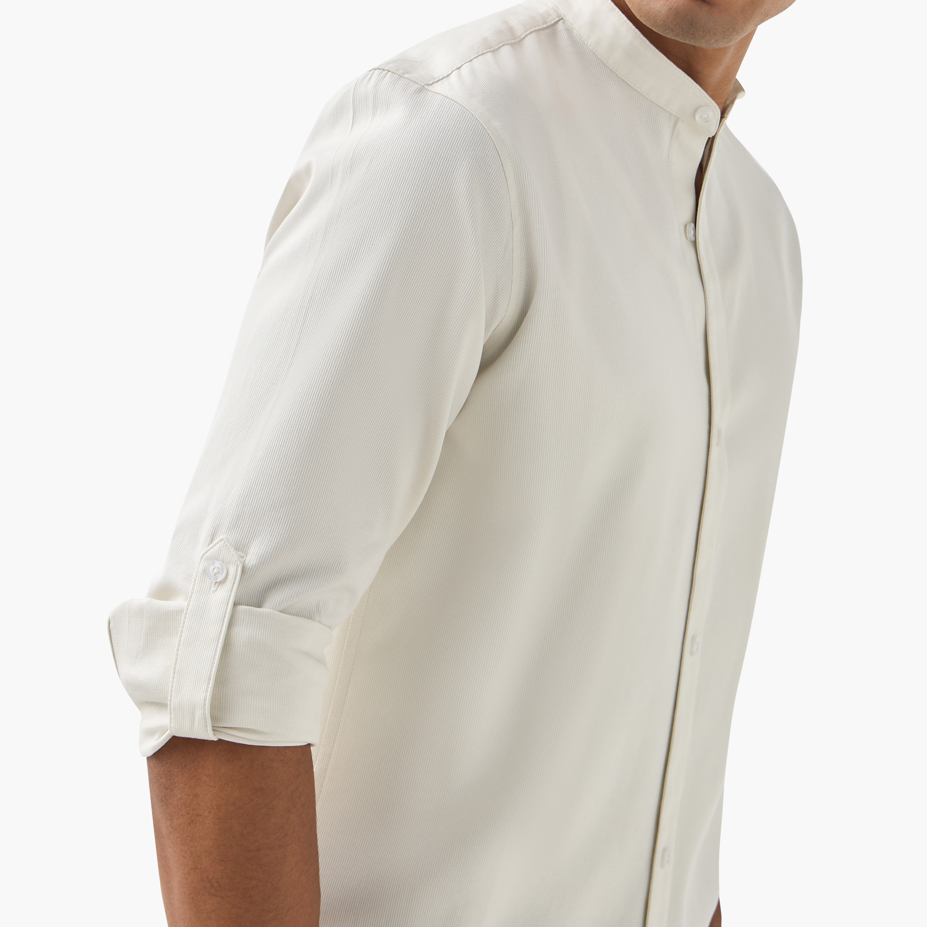 قميص بقصة عادية وياقة وأكمام طويلة-men-clothing-shirts-image-21