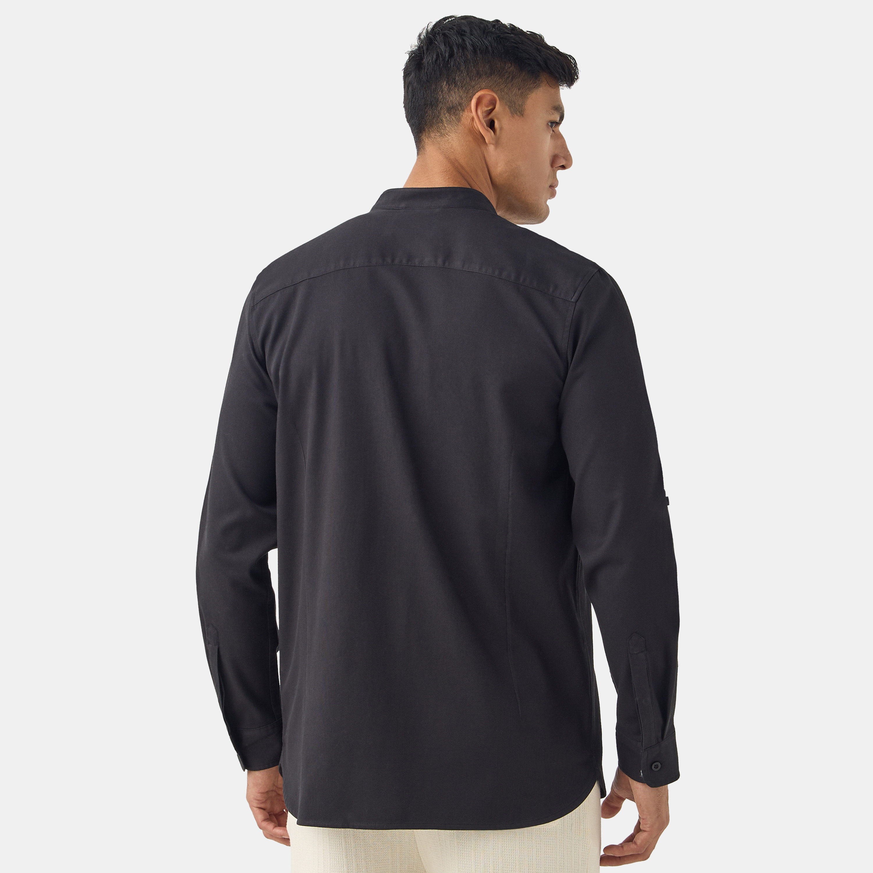 قميص بقصة عادية وياقة وأكمام طويلة-men-clothing-shirts-image-3