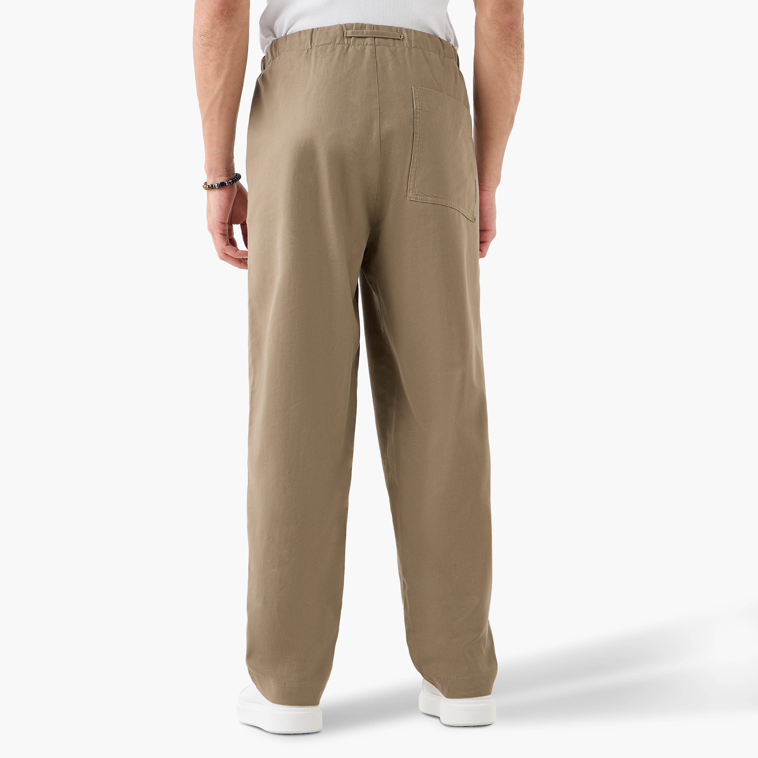 بنطلون بخصر مرن ورباط إغلاق وجيوب-men-clothing-bottoms-trousersandchinos-trousers-image-8
