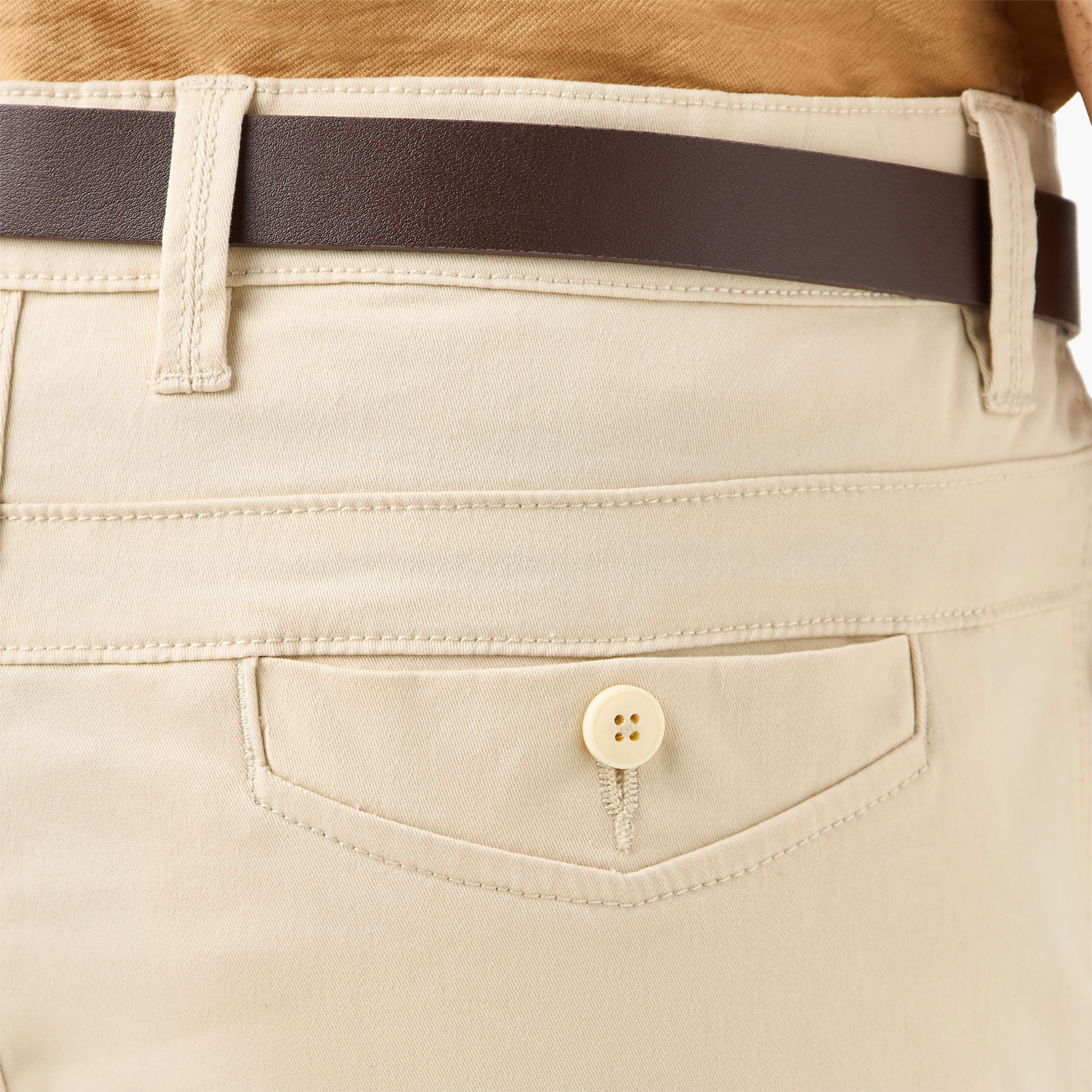 بنطلون شينو بقصة سليم وجيوب-men-clothing-bottoms-trousersandchinos-chinos-image-10