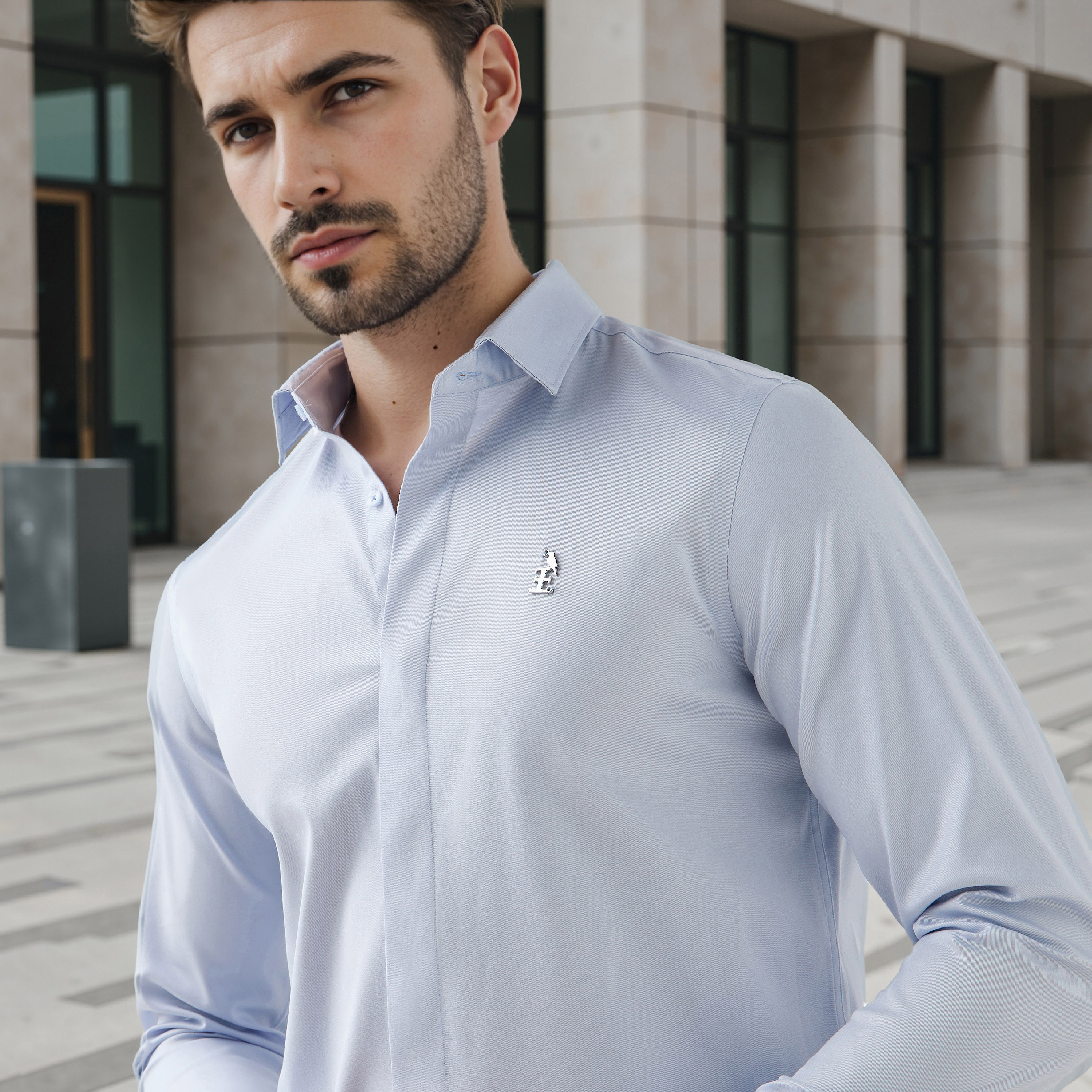 قميص بقصّة عادية وأكمام طويلة وتفاصيل الشعار من إمبيرور-men-clothing-shirts-image-4