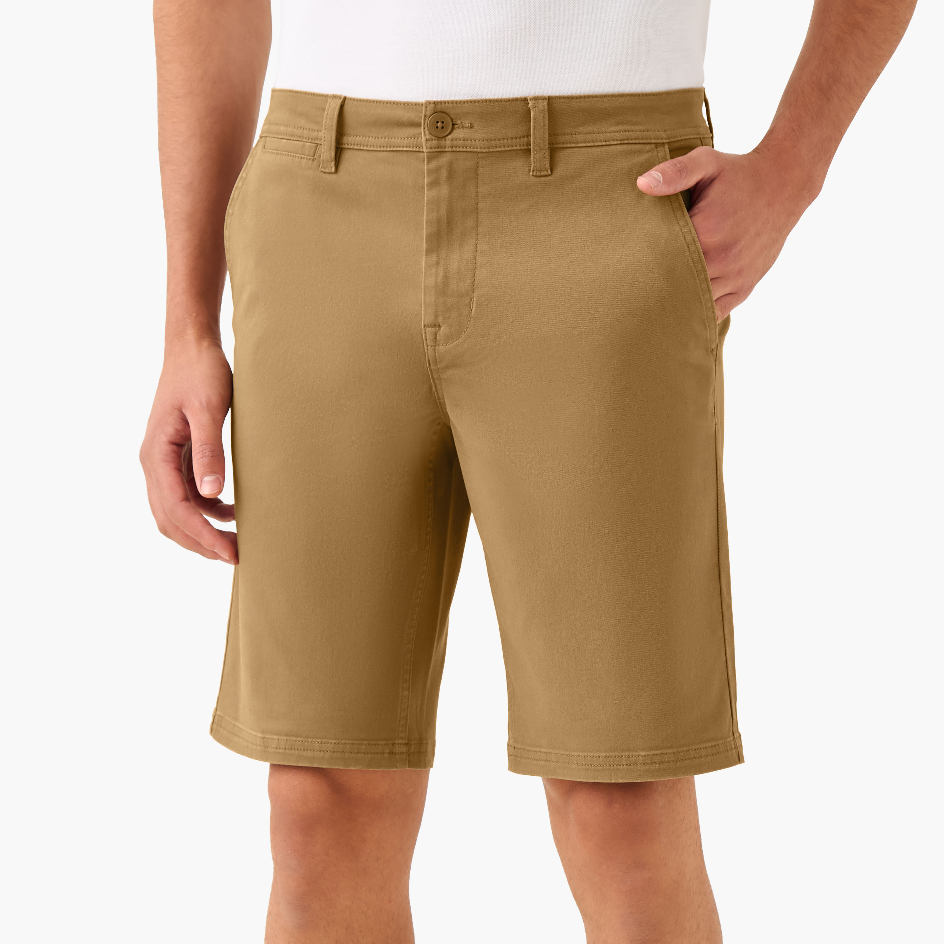 شورت بقصة عادية وخصر متوسط مع جيوب وإغلاق بأزرار-men-clothing-bottoms-shorts-image-16