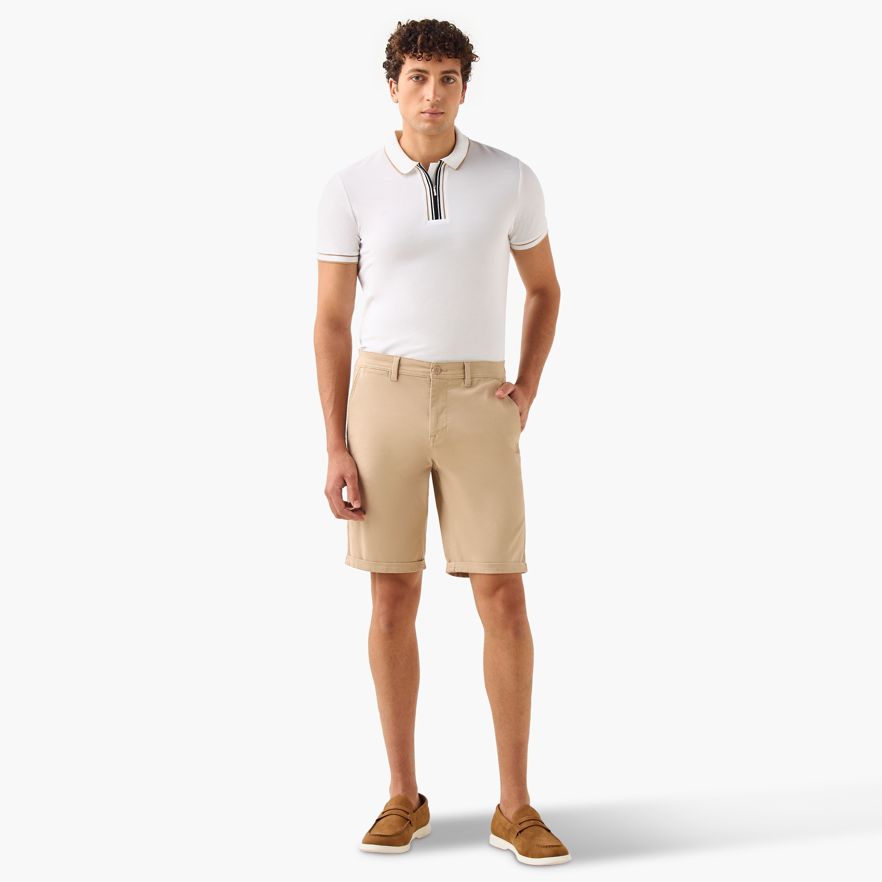 شورت بقصة عادية وخصر متوسط مع جيوب وإغلاق بأزرار-men-clothing-bottoms-shorts-image-28