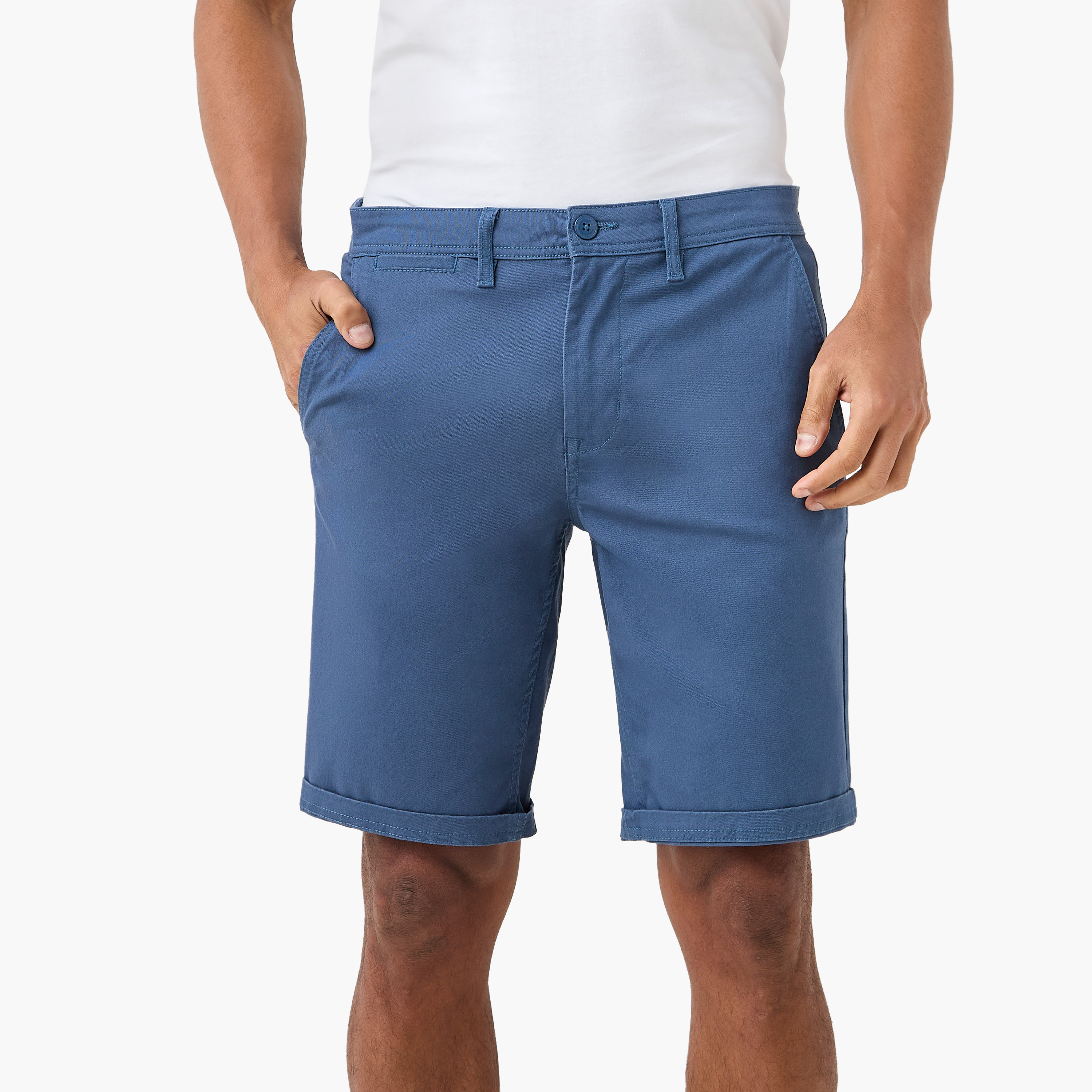 شورت بقصة عادية وخصر متوسط مع جيوب وإغلاق بأزرار-men-clothing-bottoms-shorts-image-32