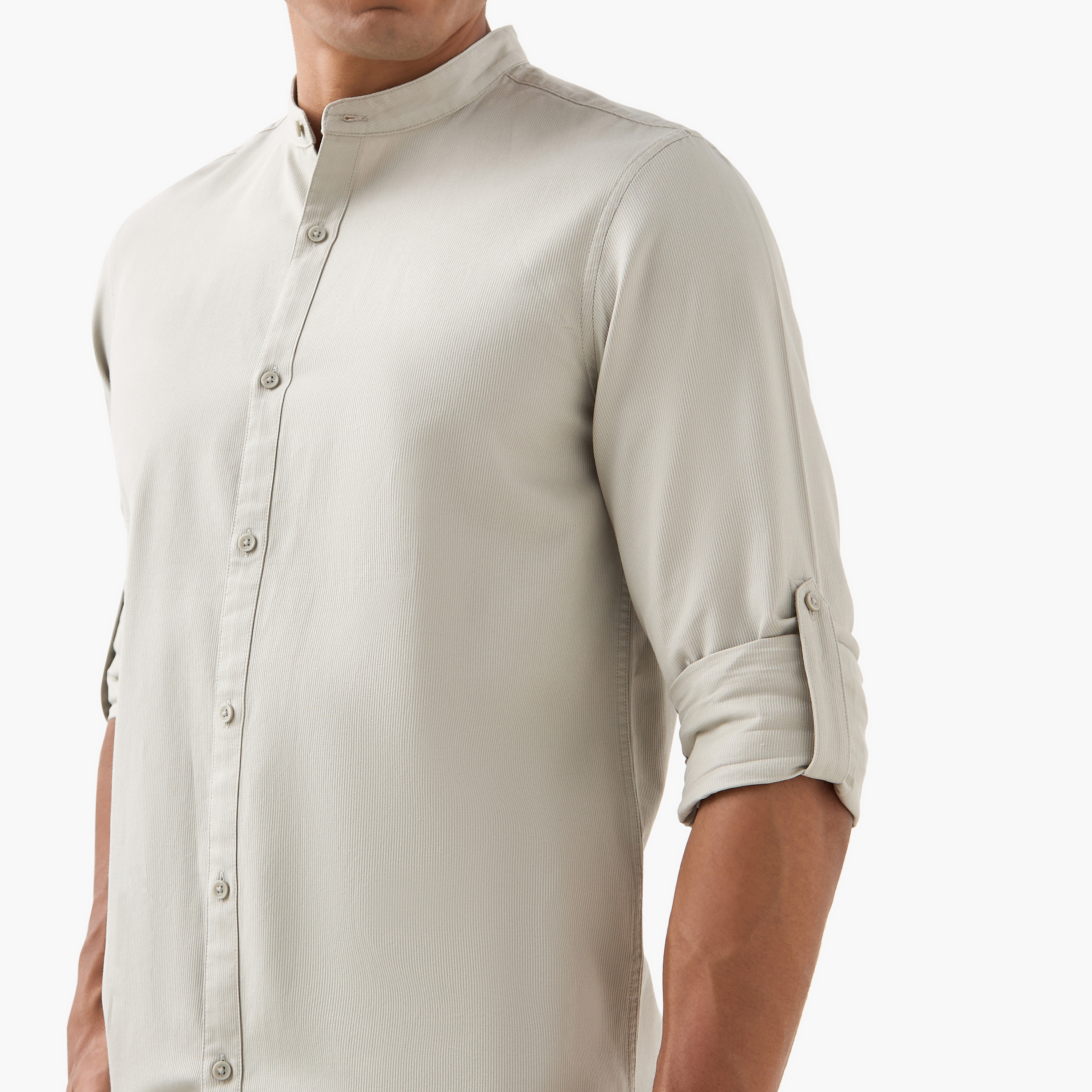 قميص بقصة عادية وياقة ماندارين وأكمام طويلة-men-clothing-shirts-image-27